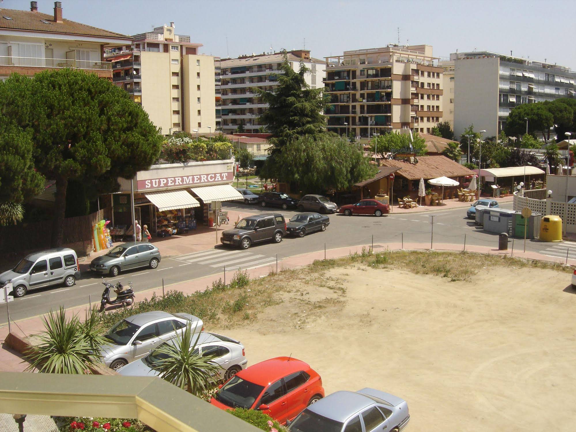 Apartamentos Antillas Fenals