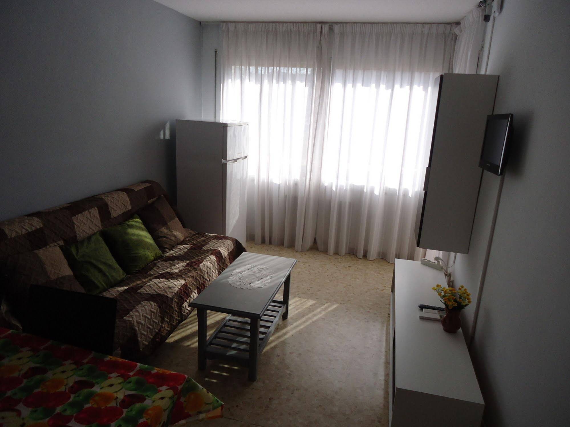 Apartamentos Antillas Fenals