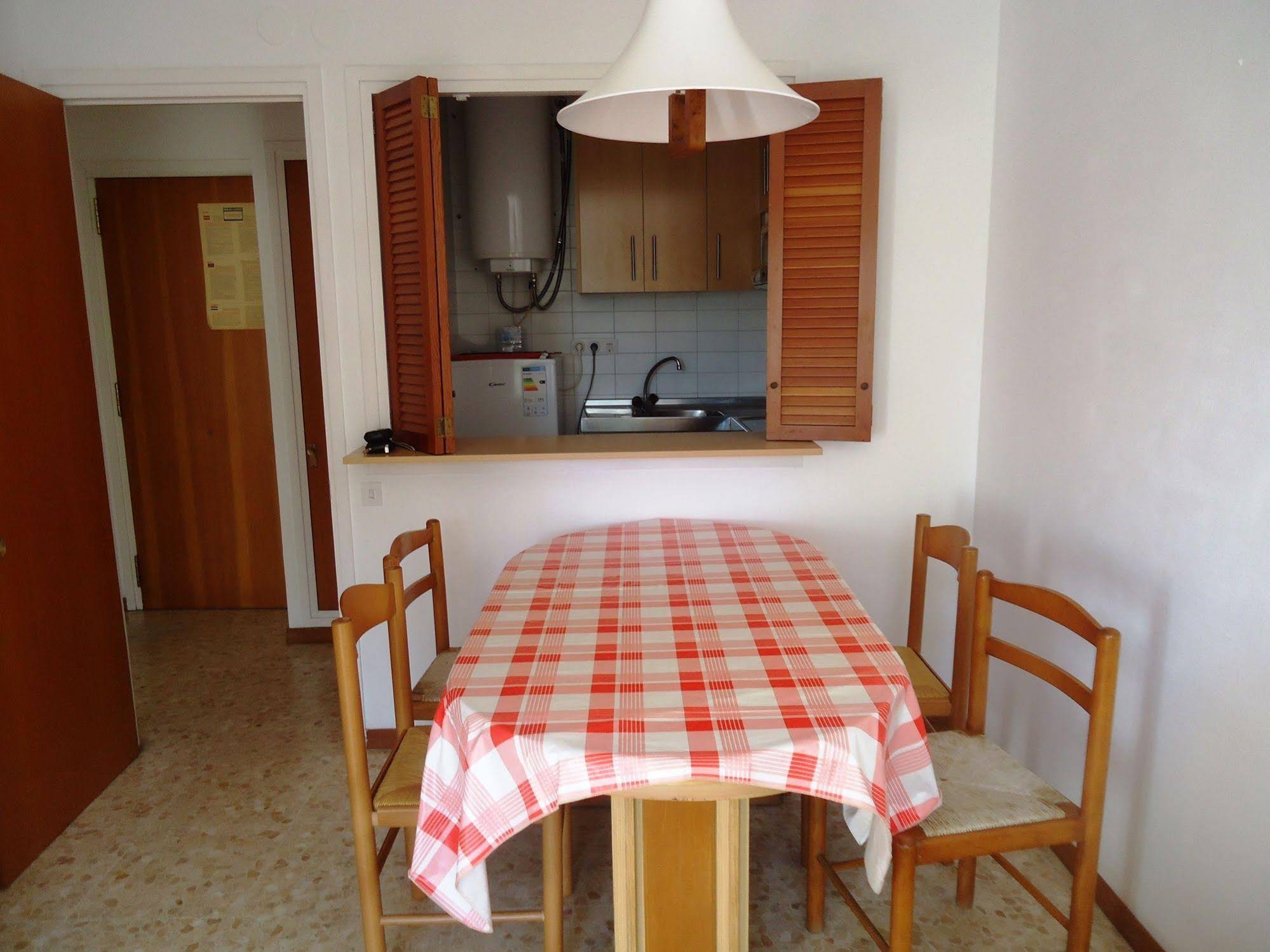 Apartamentos Antillas Fenals
