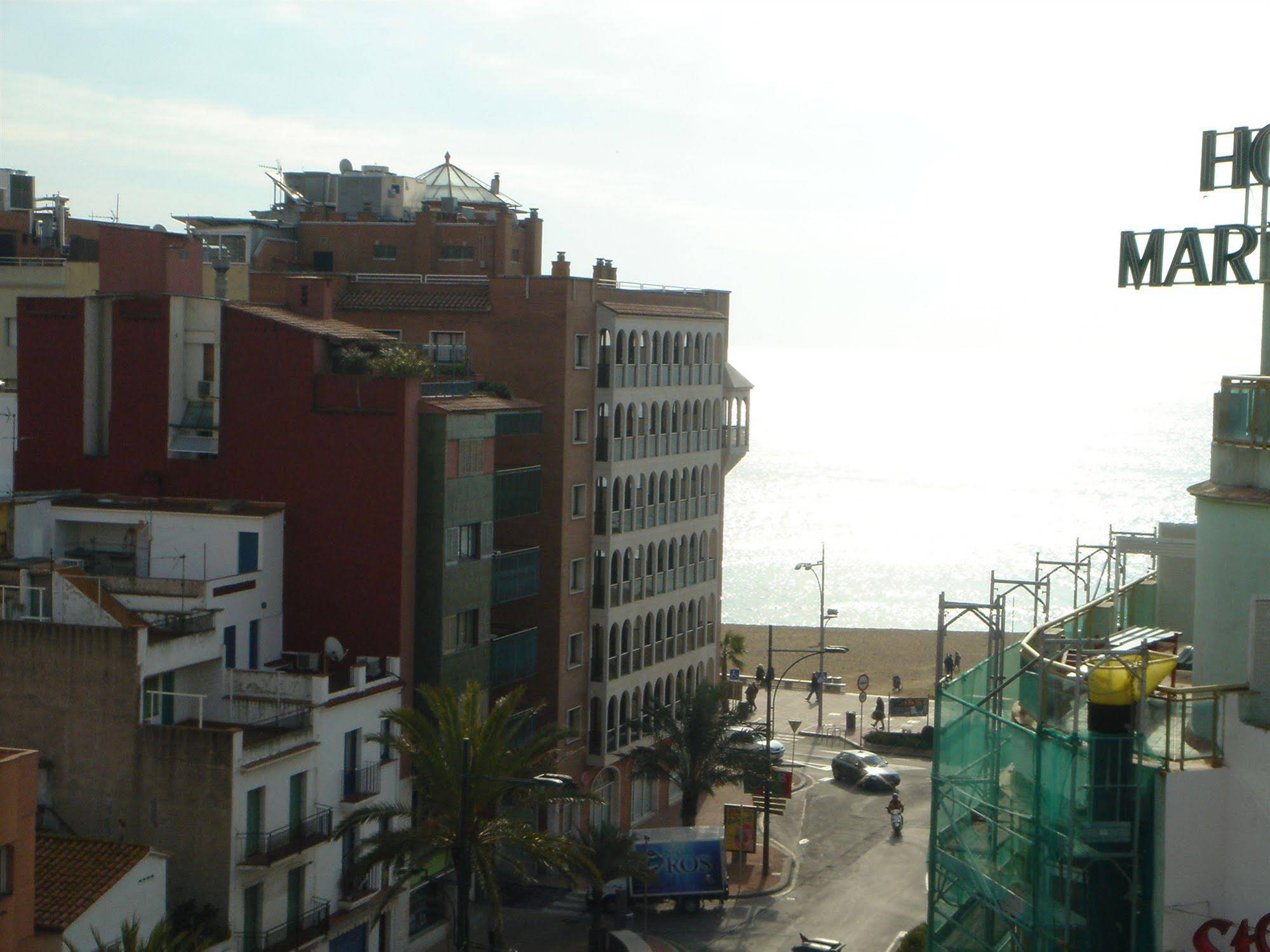 Apartamentos Blanco y Negro
