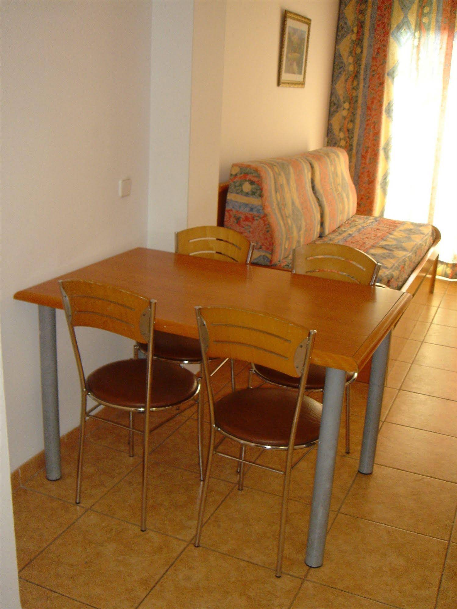 Apartamentos Blanco y Negro