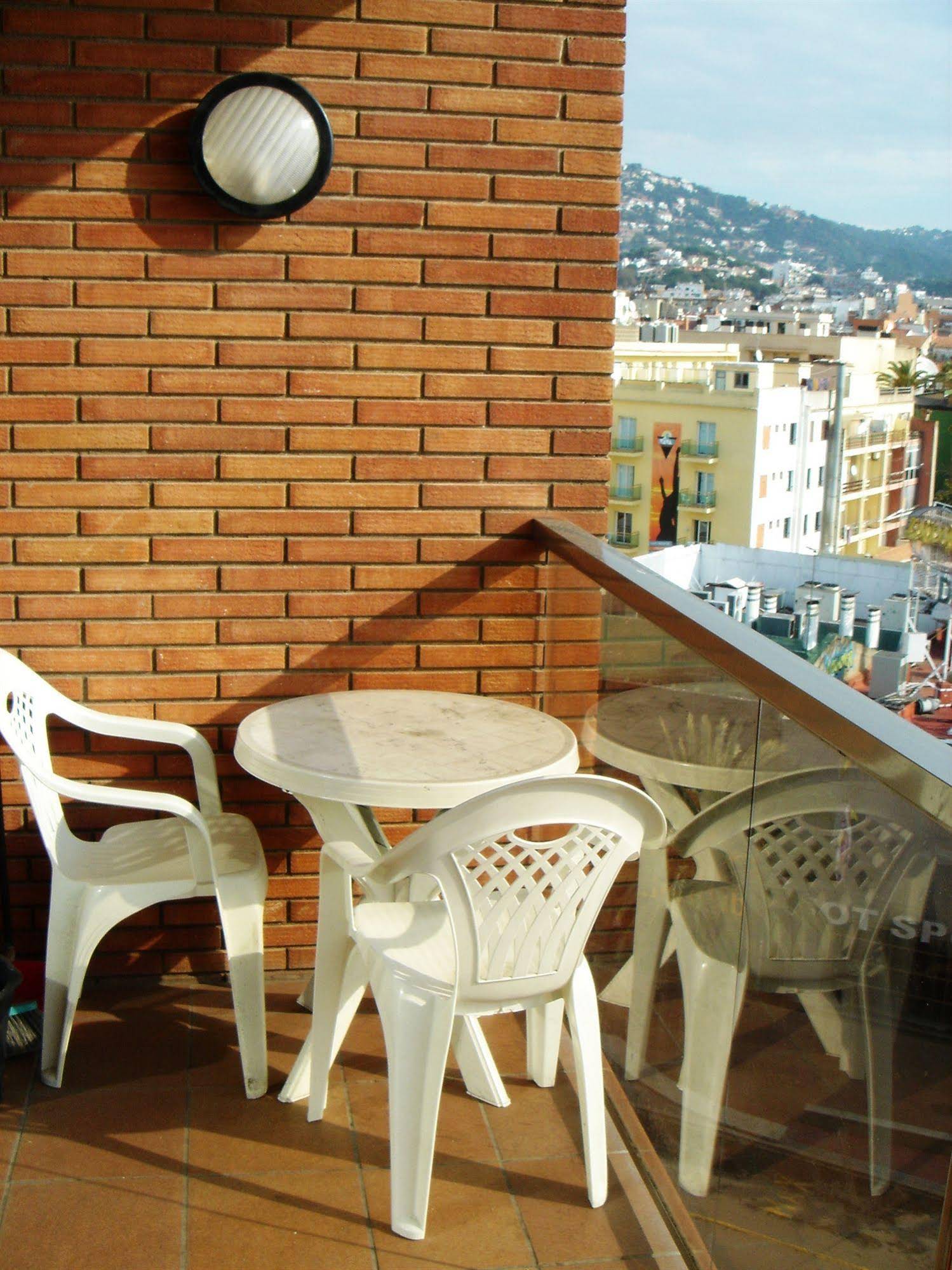 Apartamentos Blanco y Negro