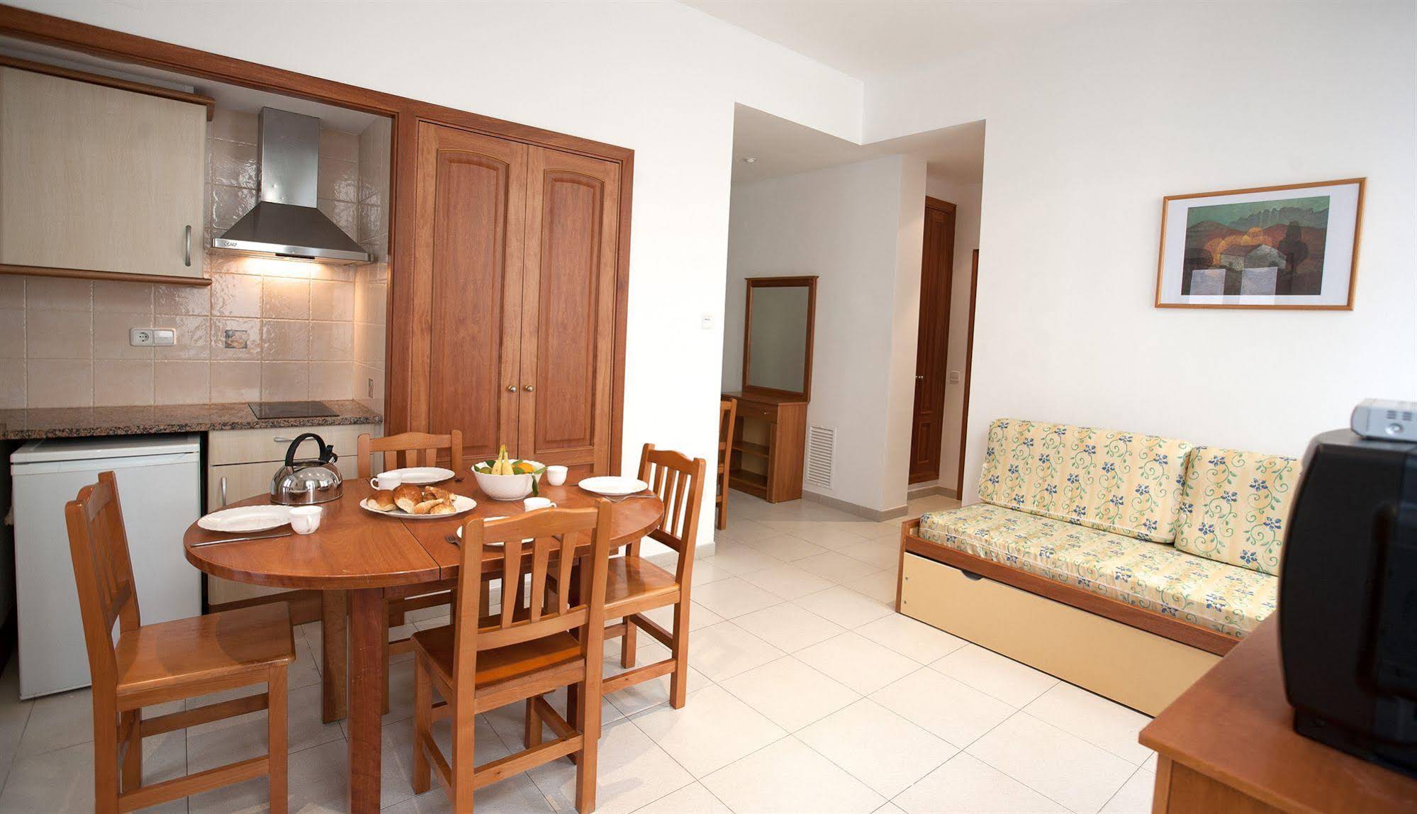 Apartamentos Royal