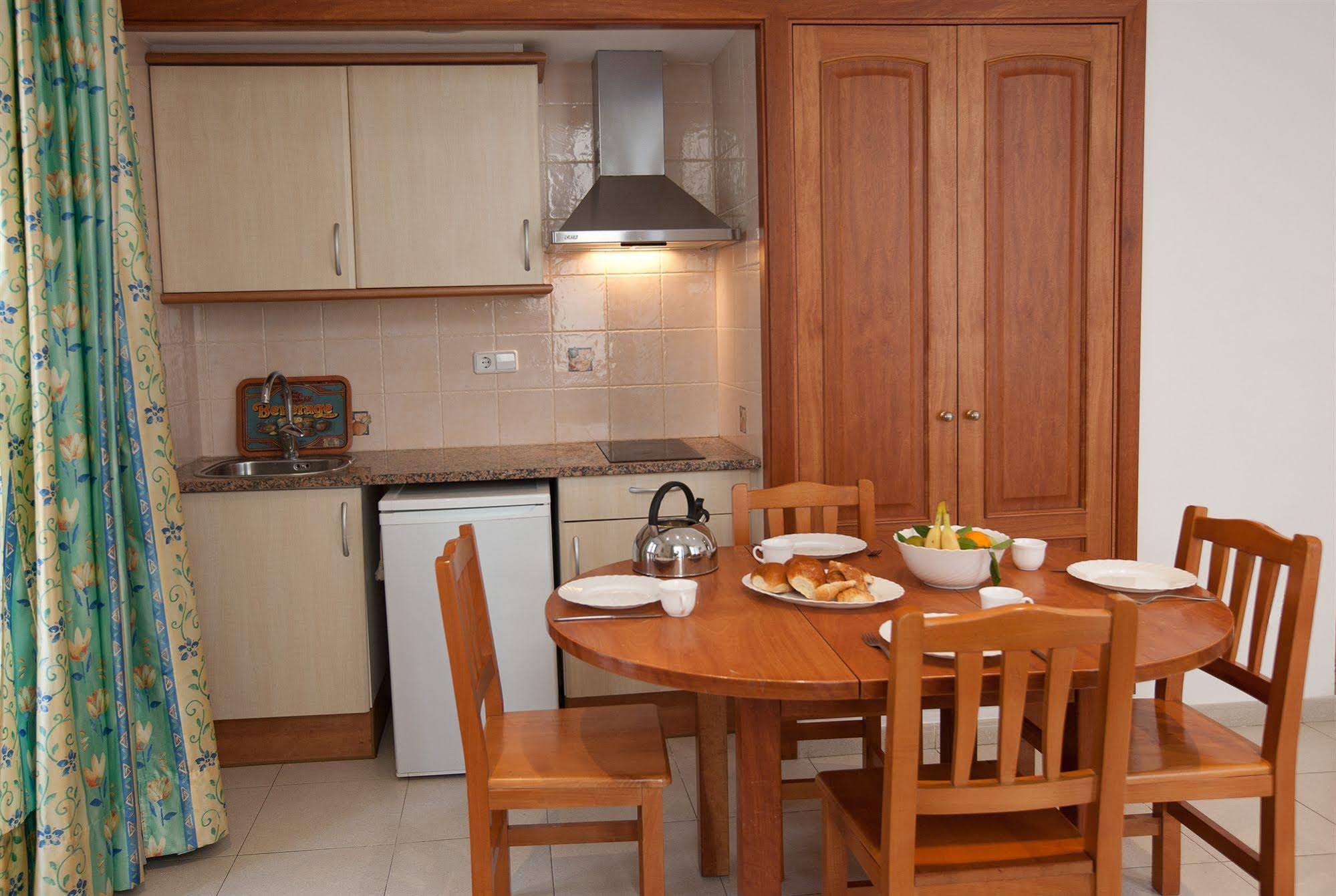Apartamentos Royal
