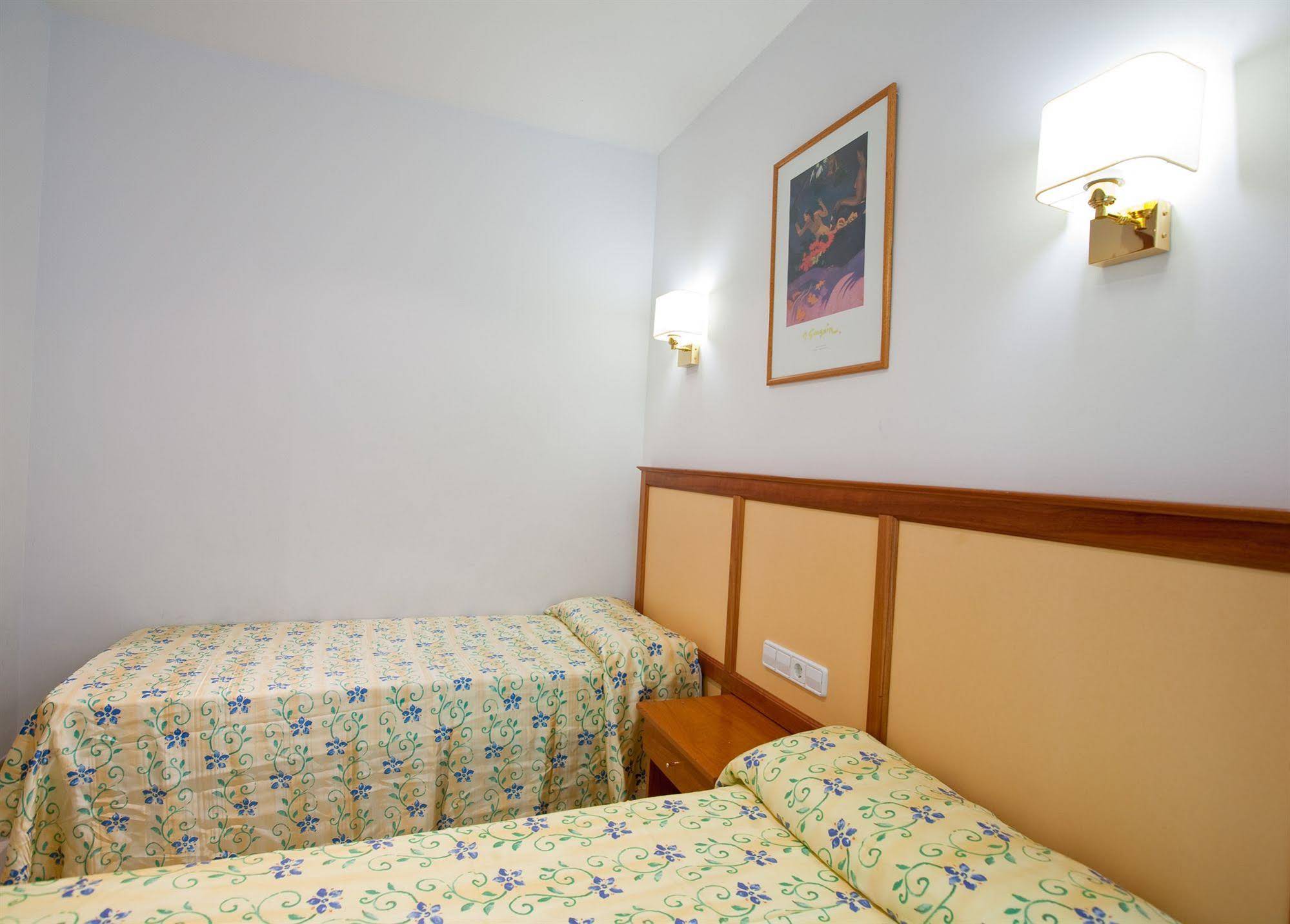 Apartamentos Royal