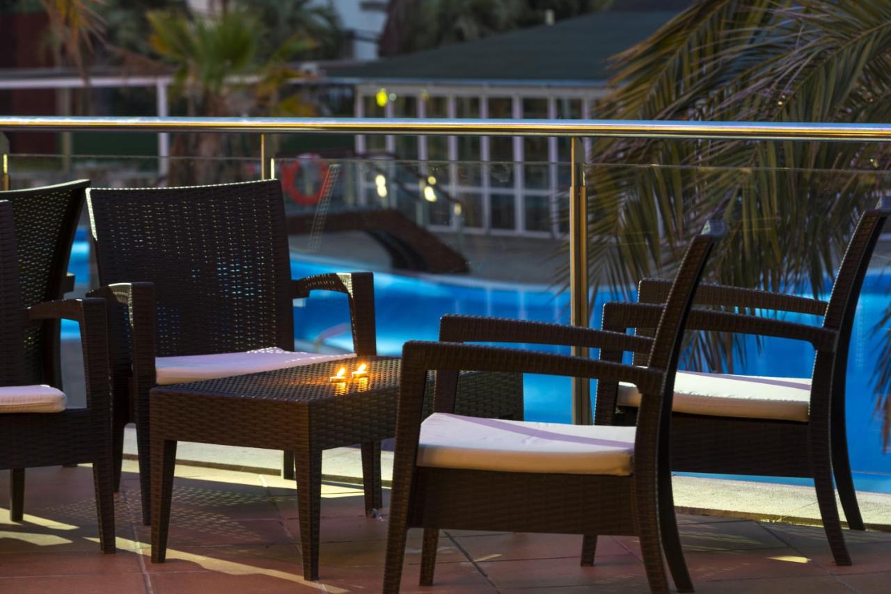 Aparthotel Costa Encantada