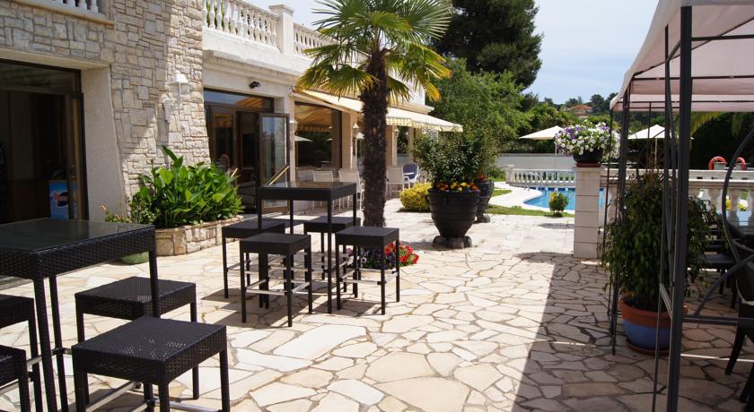 Hotel Bonsol