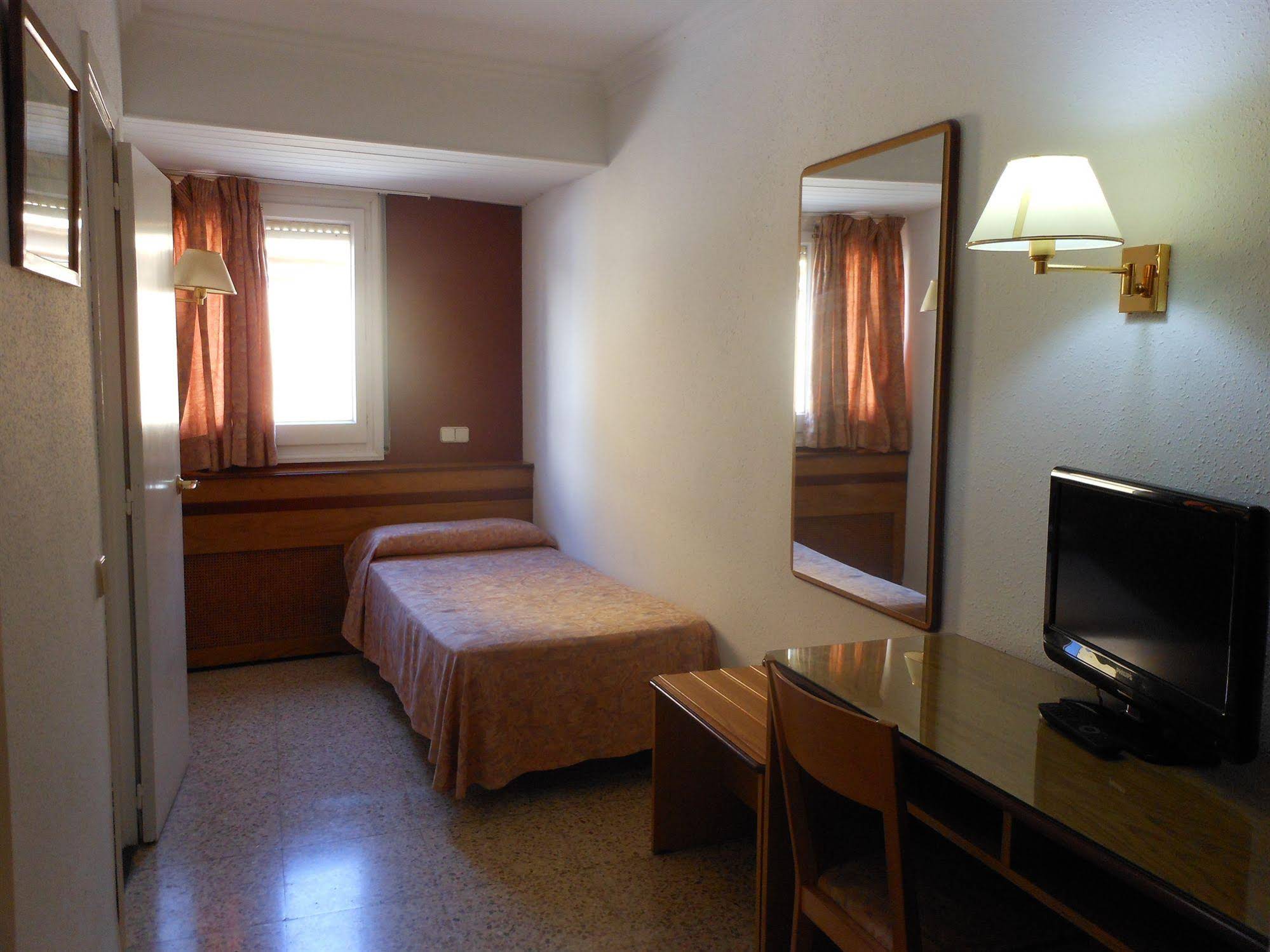 Hostal Can Pou