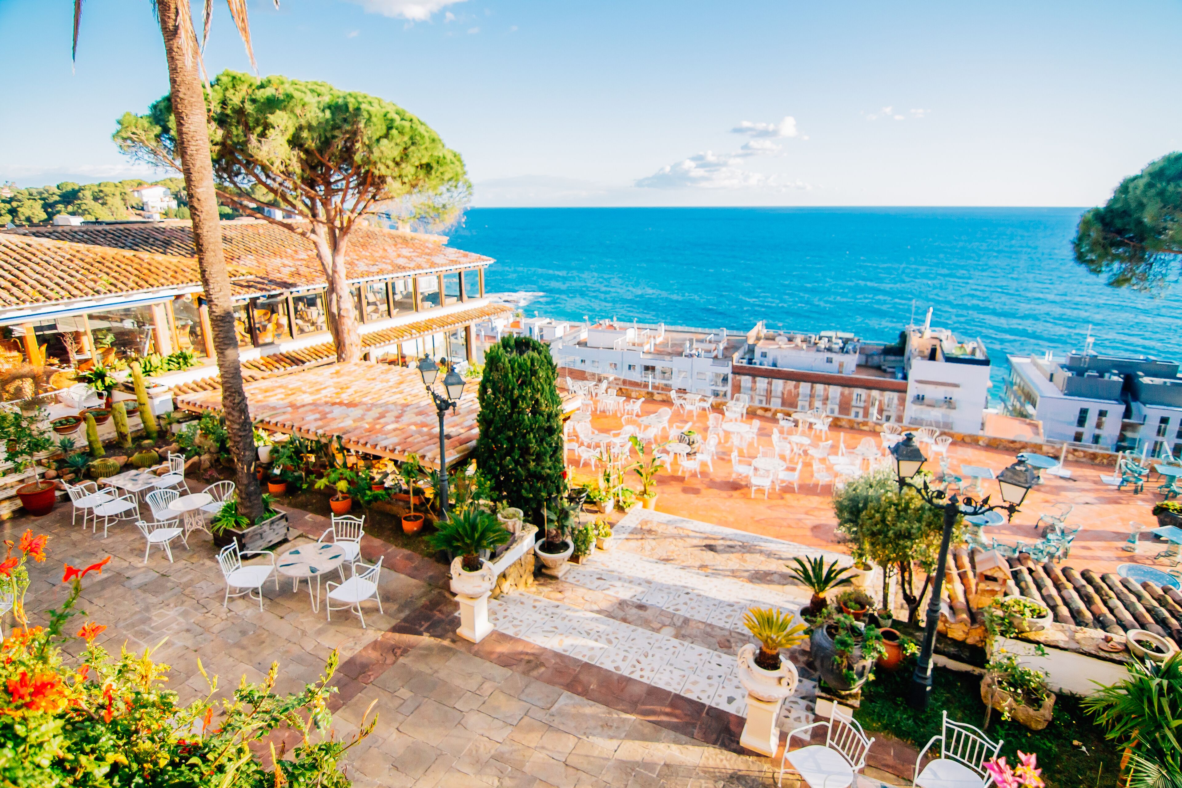 Hotel Roger De Flor By Seleqtta