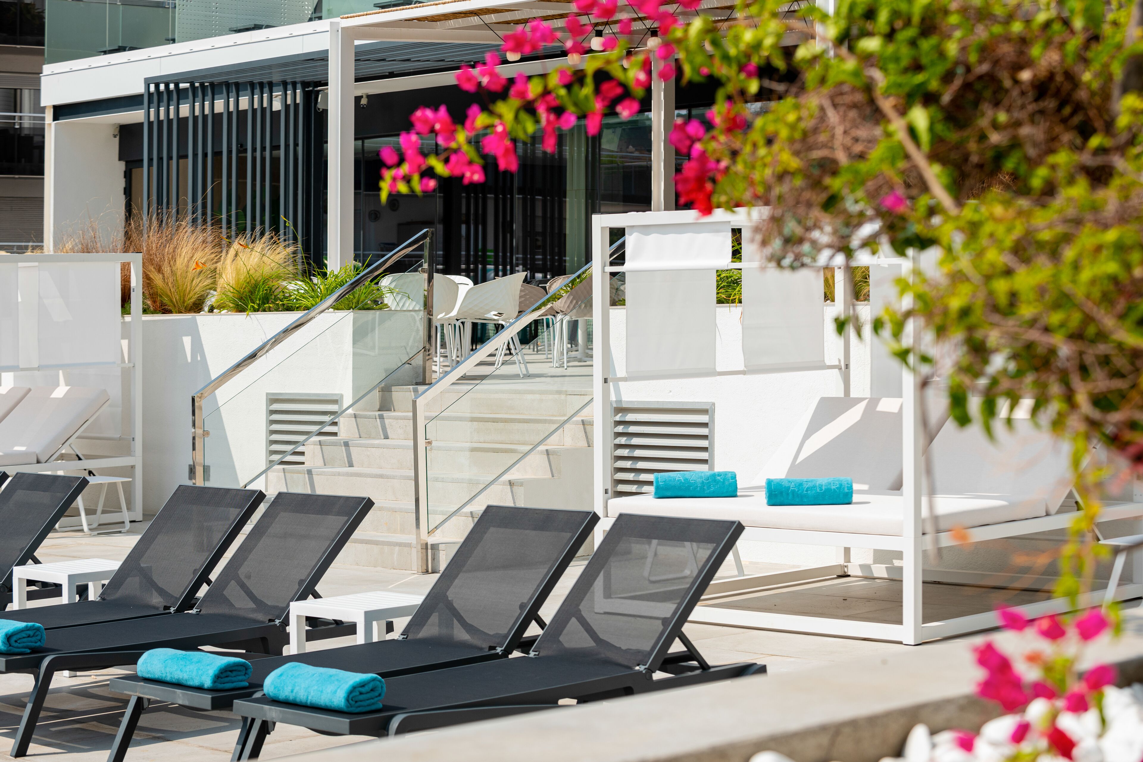 L'Azure Hotel