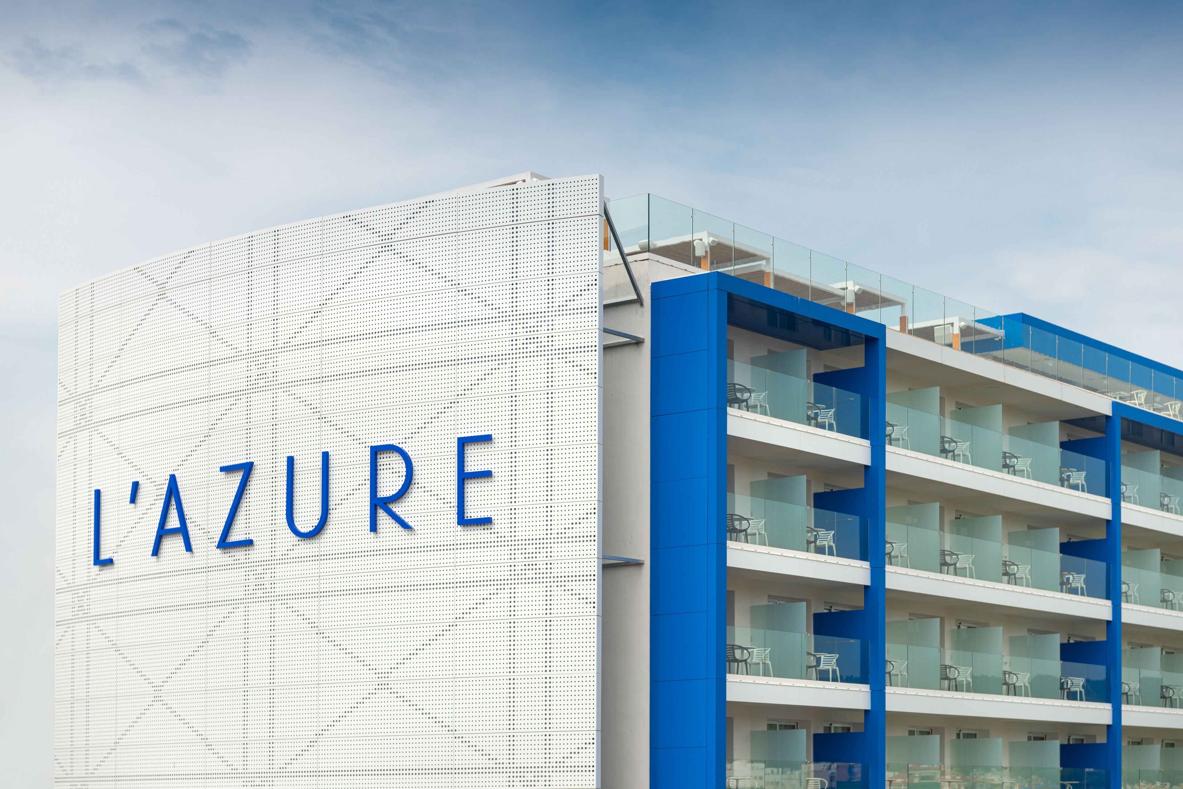 L'Azure Hotel