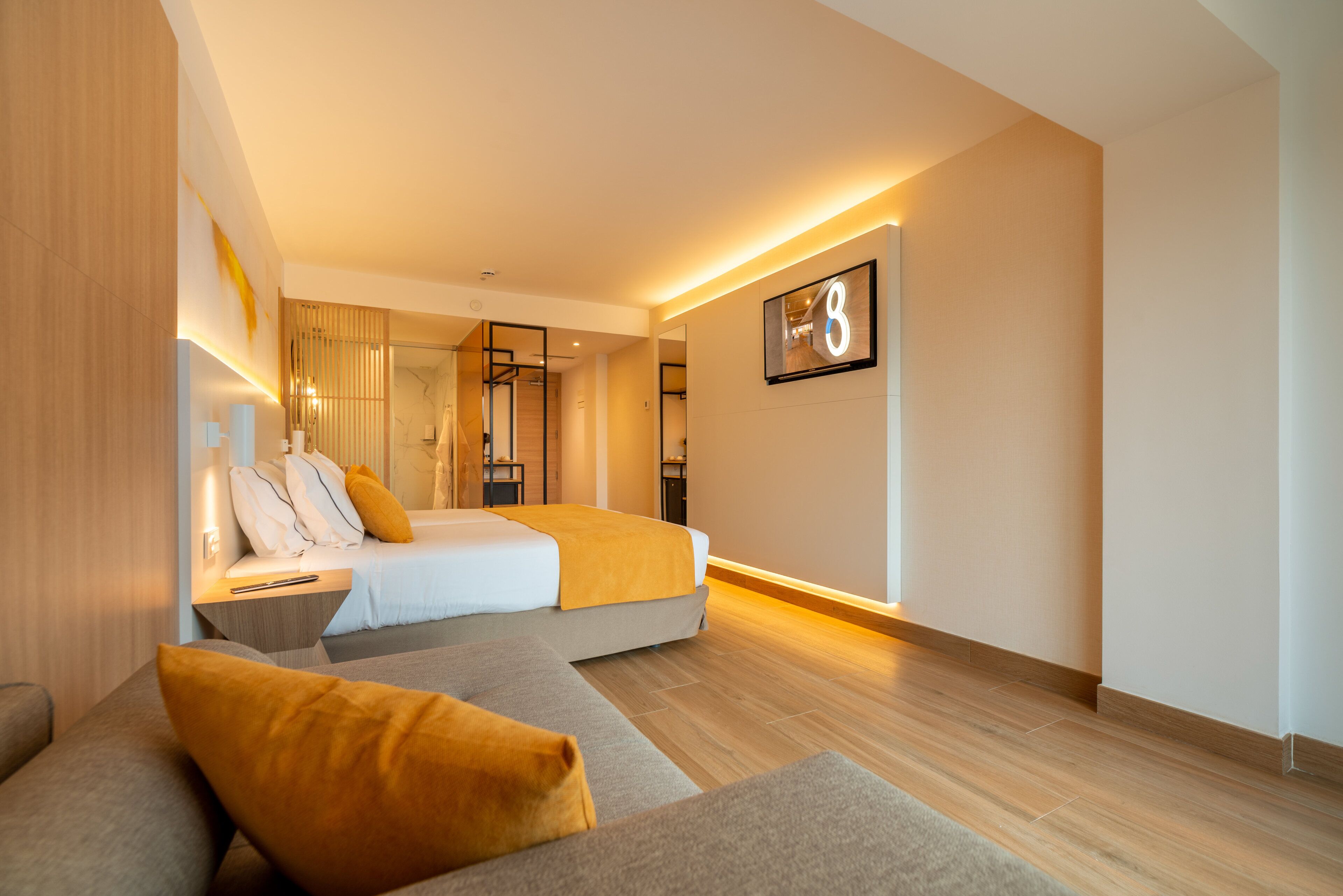L'Azure Hotel