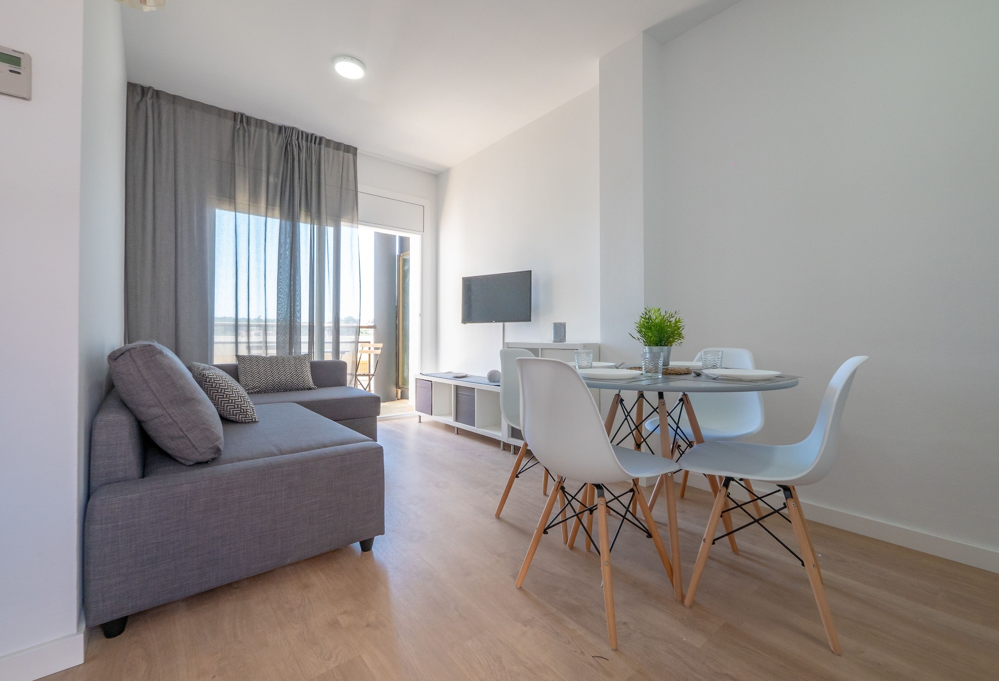 AR Melrose Place Apartments