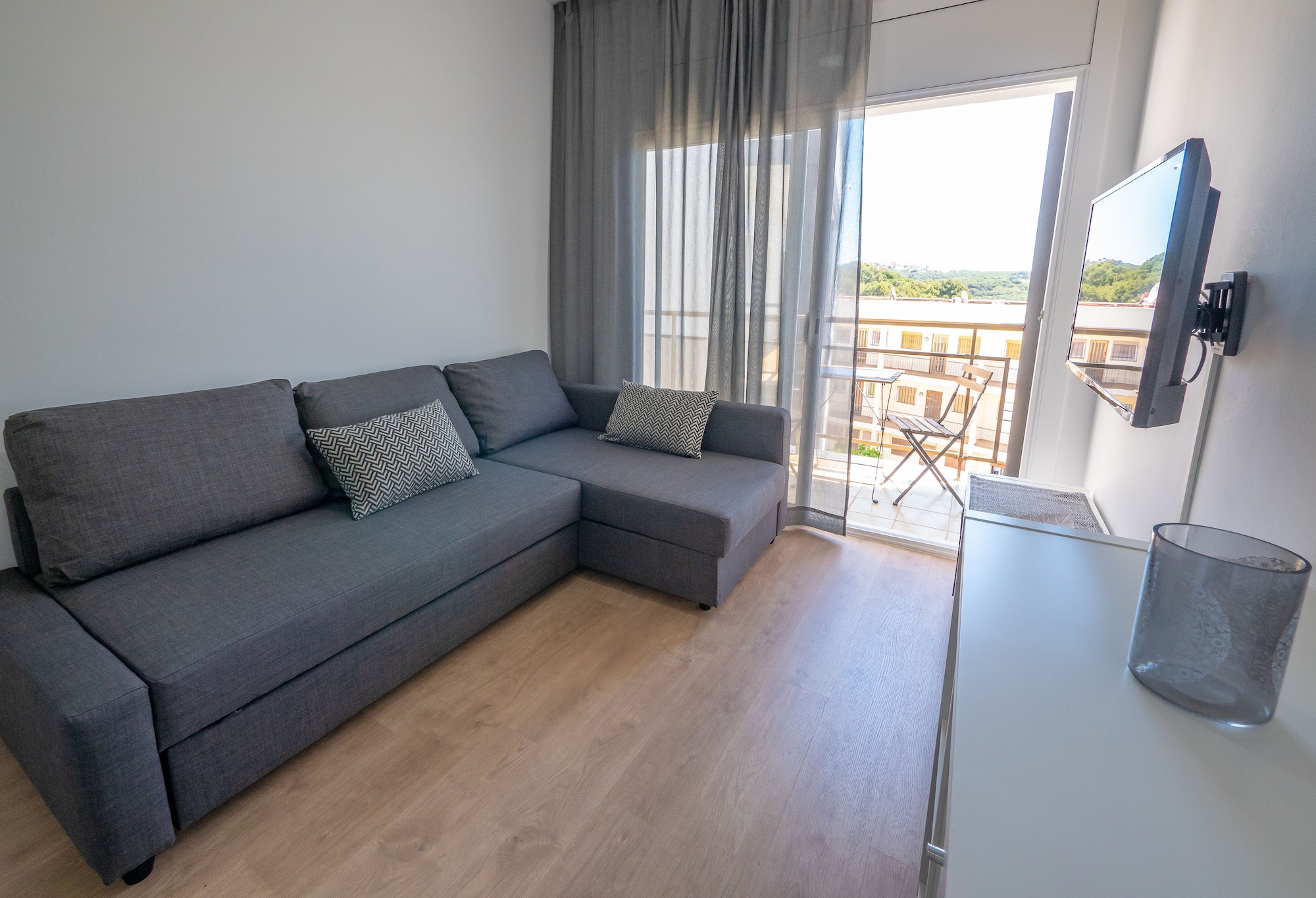 AR Melrose Place Apartments