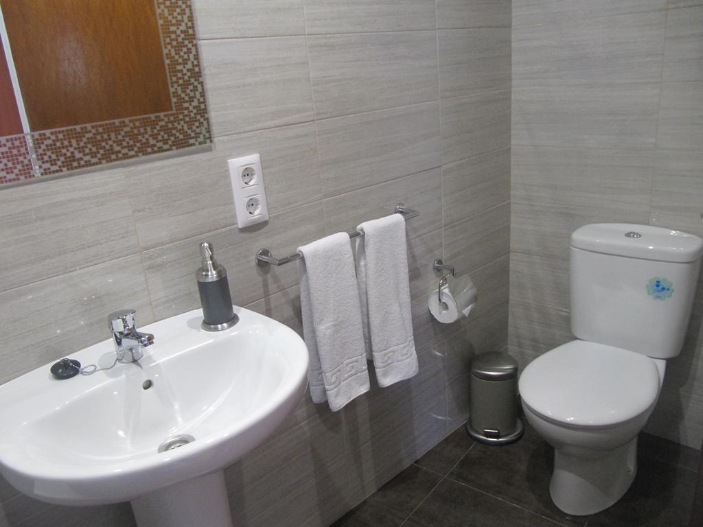 Hostal y Apartamento Molí de Mar