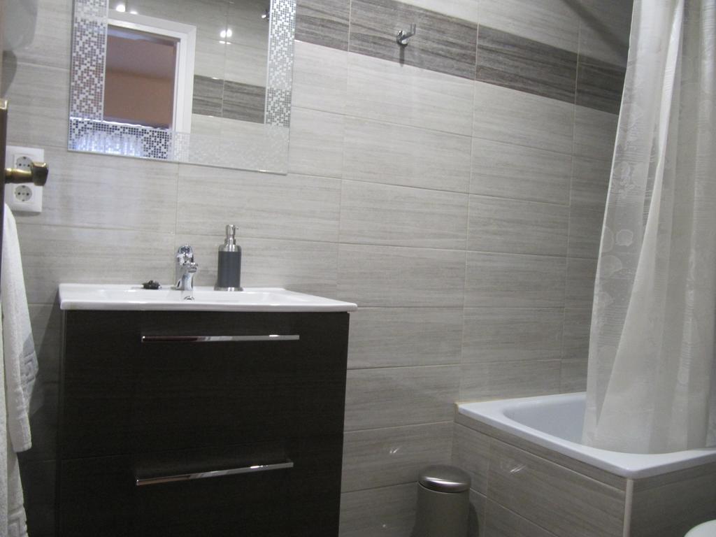 Hostal y Apartamento Molí de Mar