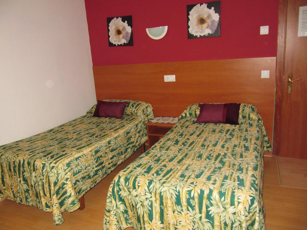 Hostal y Apartamento Molí de Mar