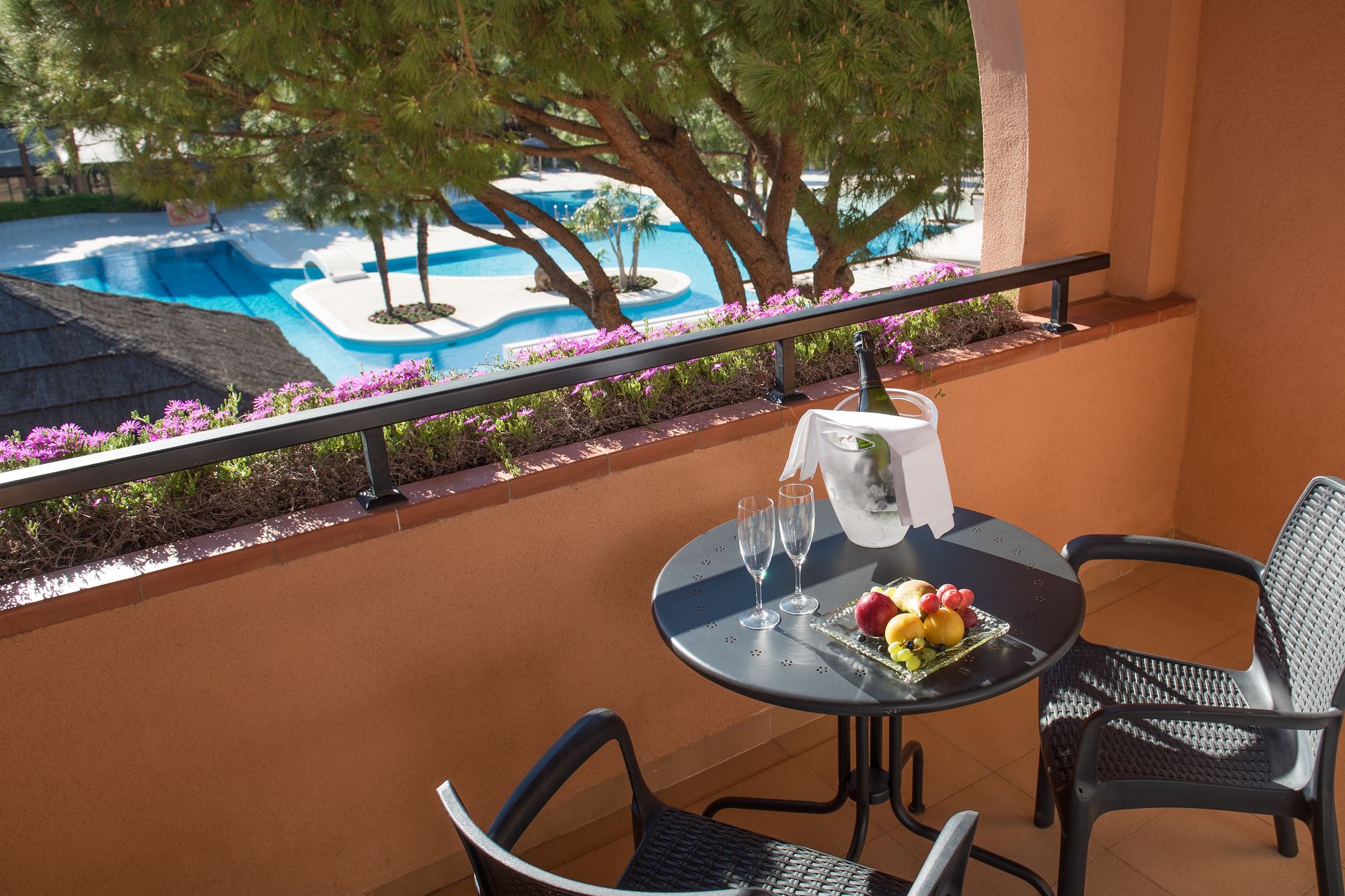 La Costa Beach & Golf Resort