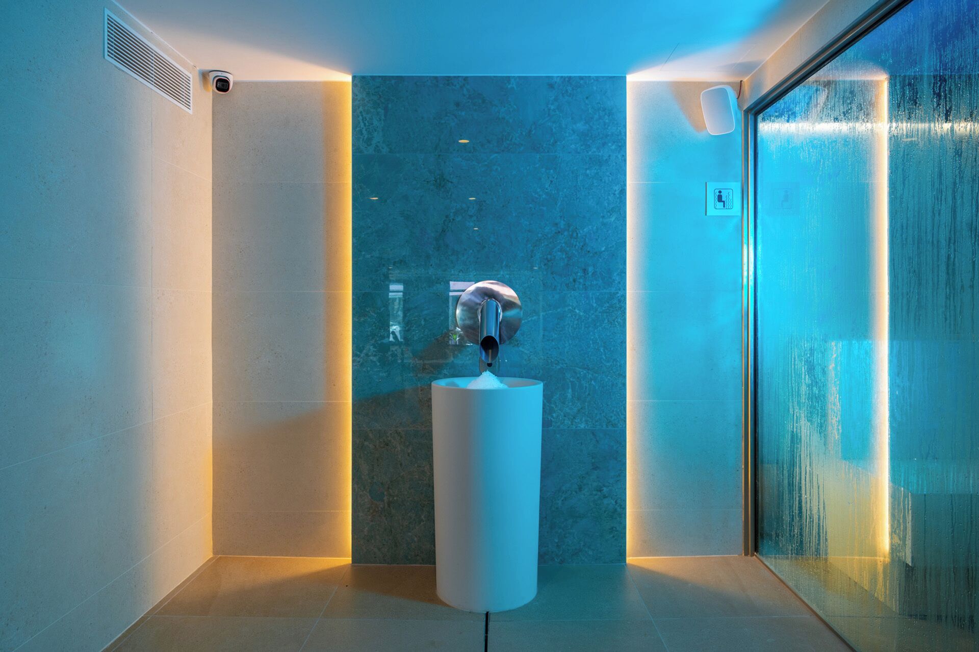 AQUA Hotel The Breeze & Spa