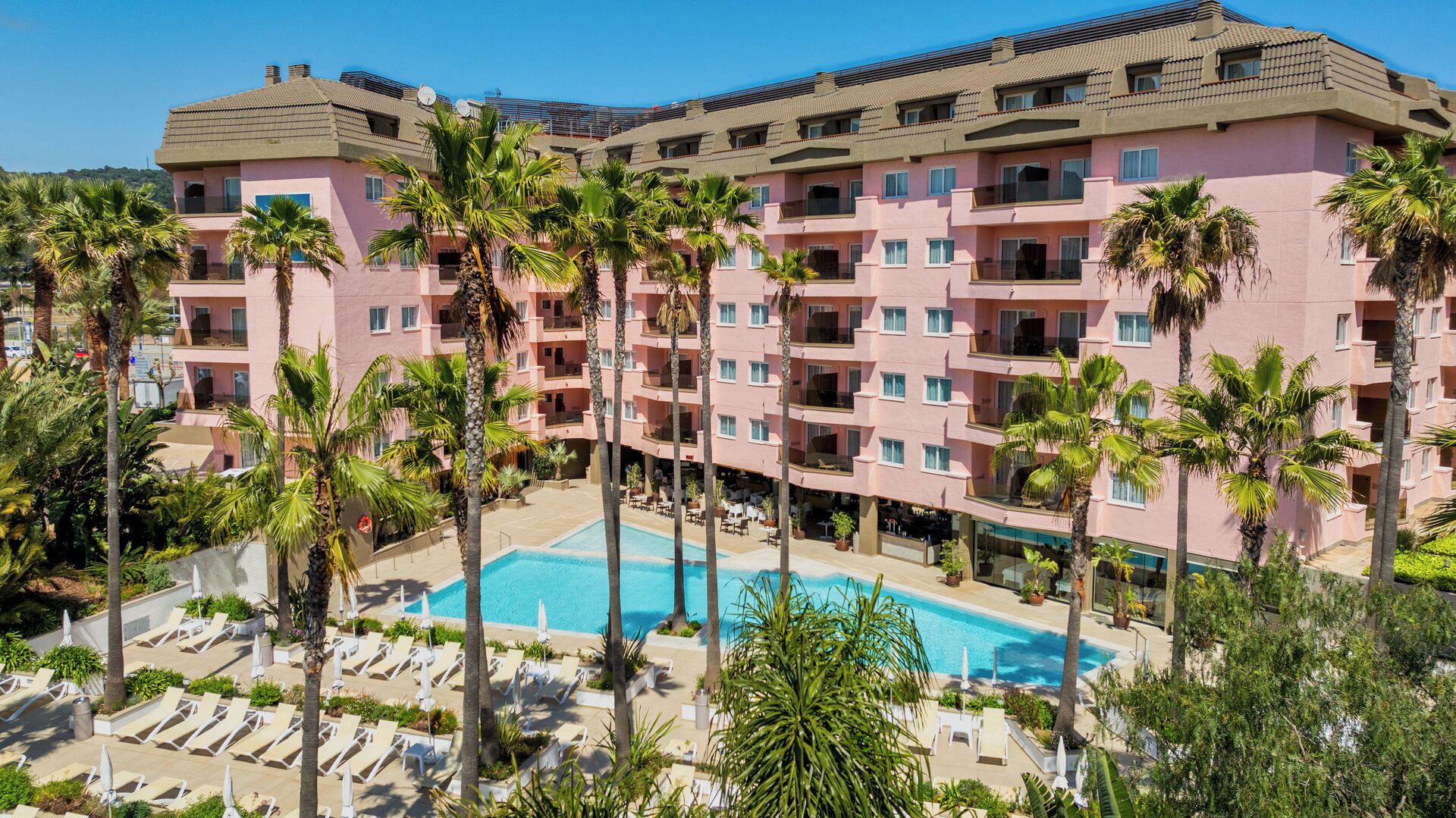 AQUA Hotel The Breeze & Spa
