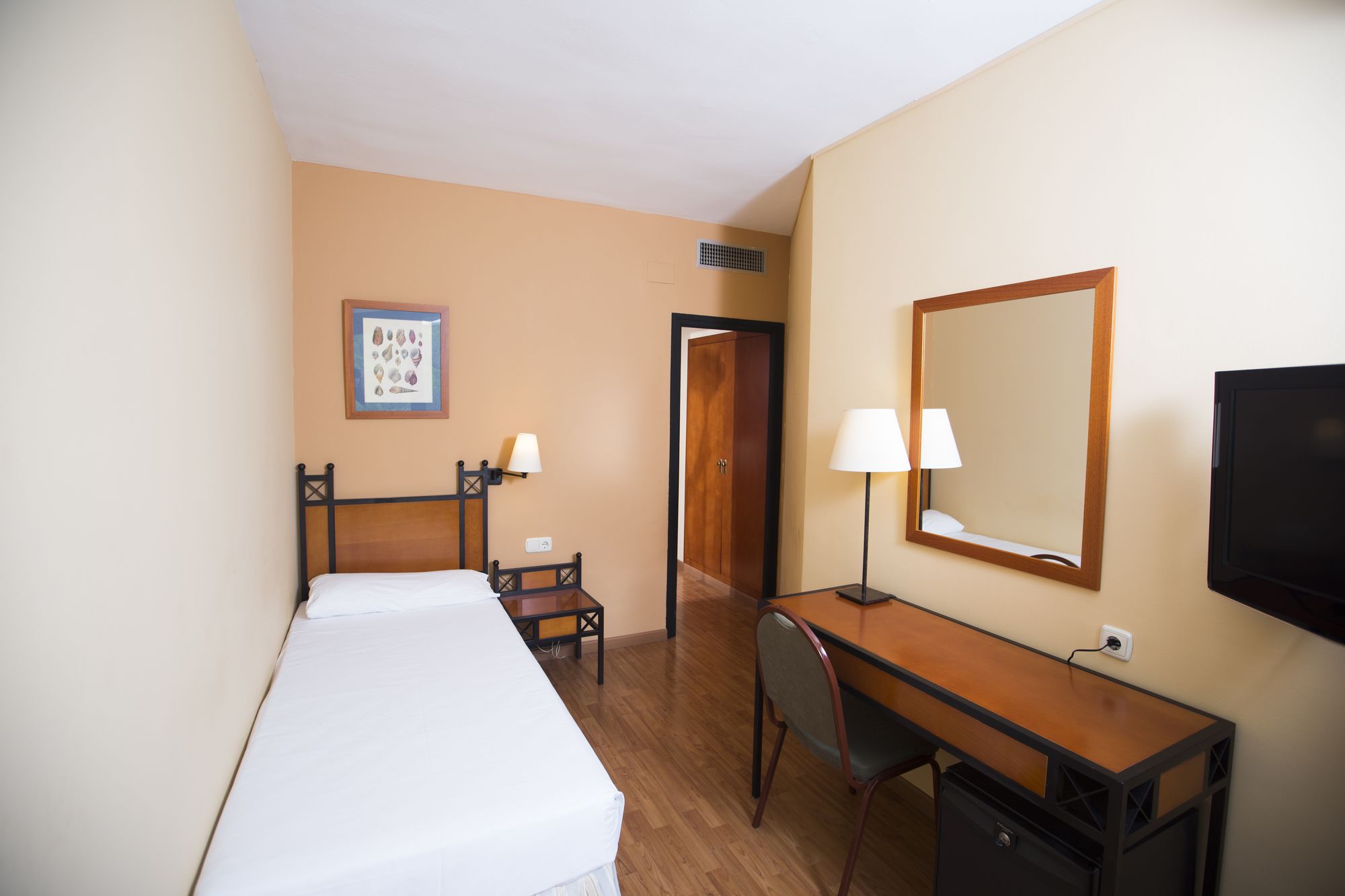 Hotel ILUNION Caleta Park