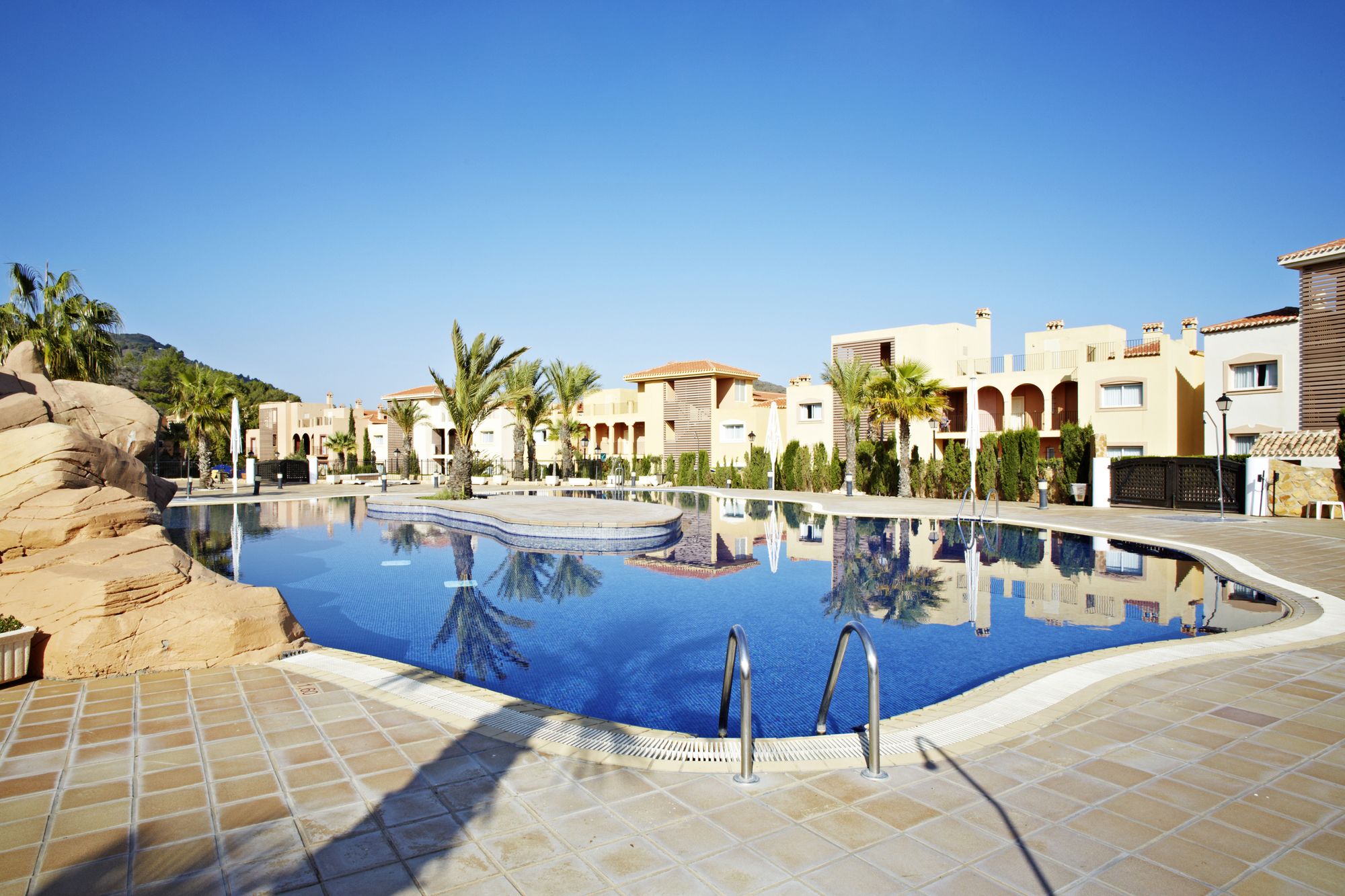 Ona Lomas Village