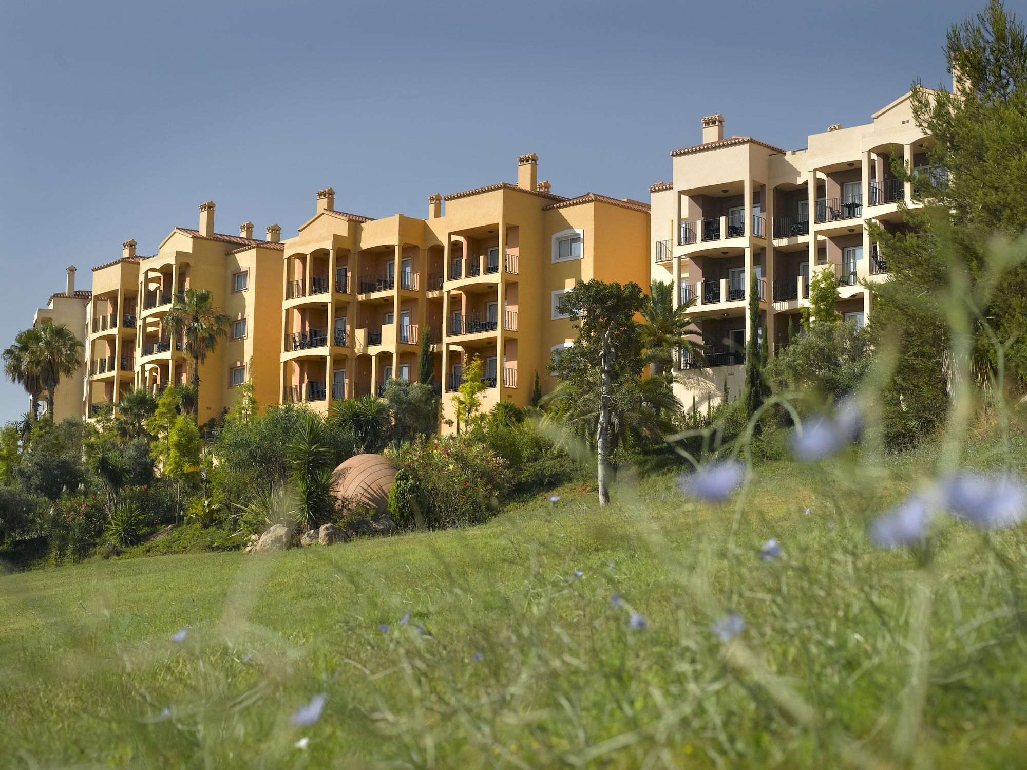 Ona Lomas Village