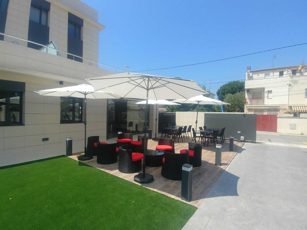 Hotel 6 Bis
