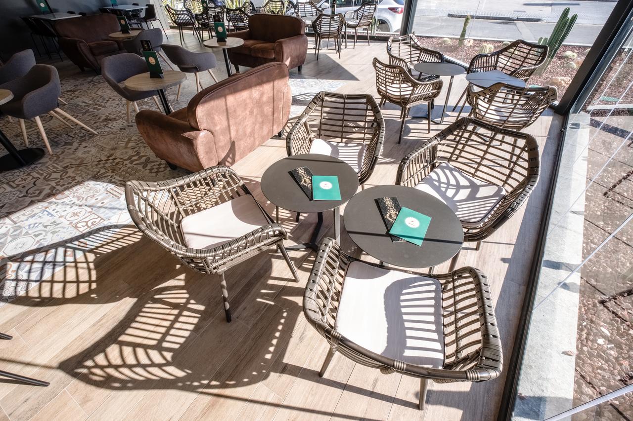Aparthotel California
