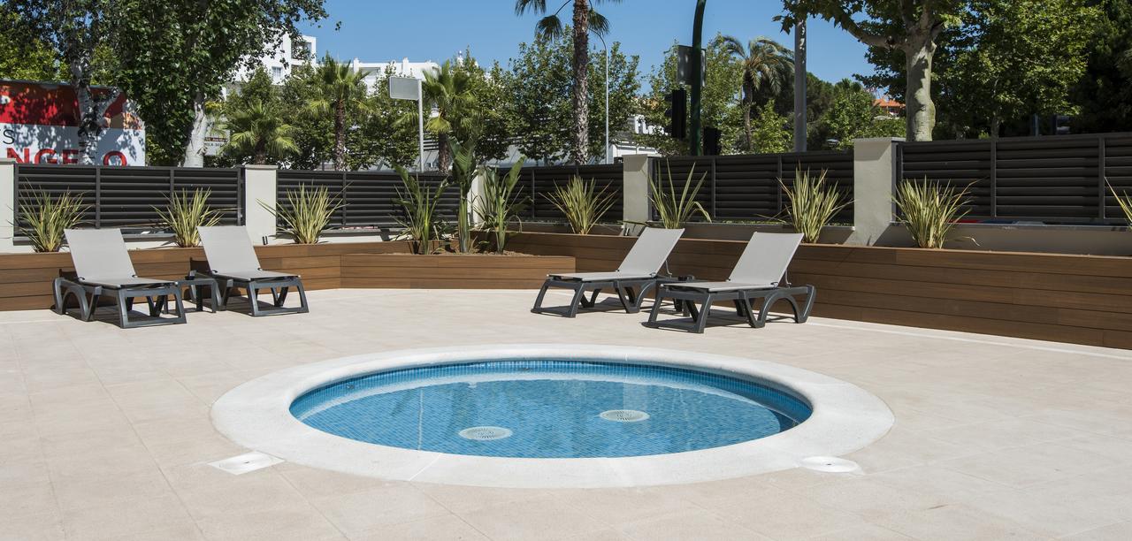 Aparthotel California