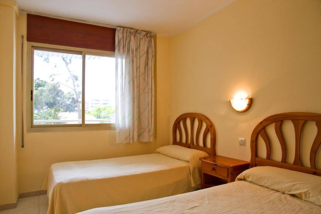 Arquus Salou by Rentalmar