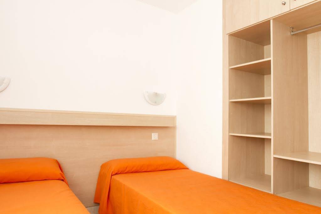 Arquus Salou by Rentalmar