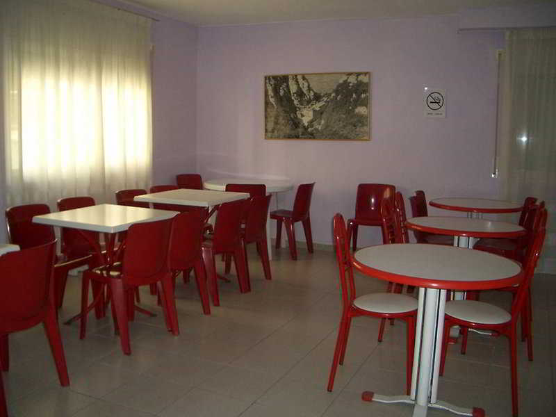 Hostal Tahiti