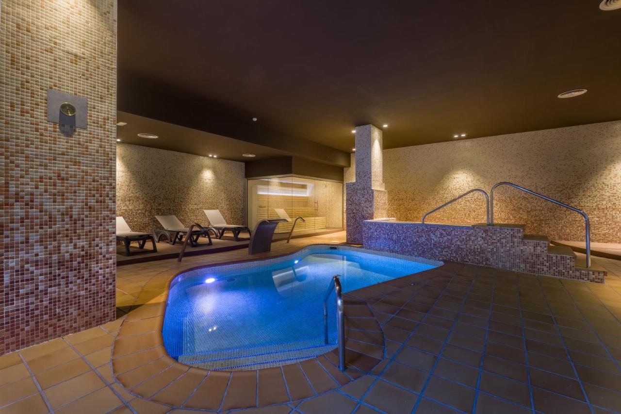 Hotel California Palace