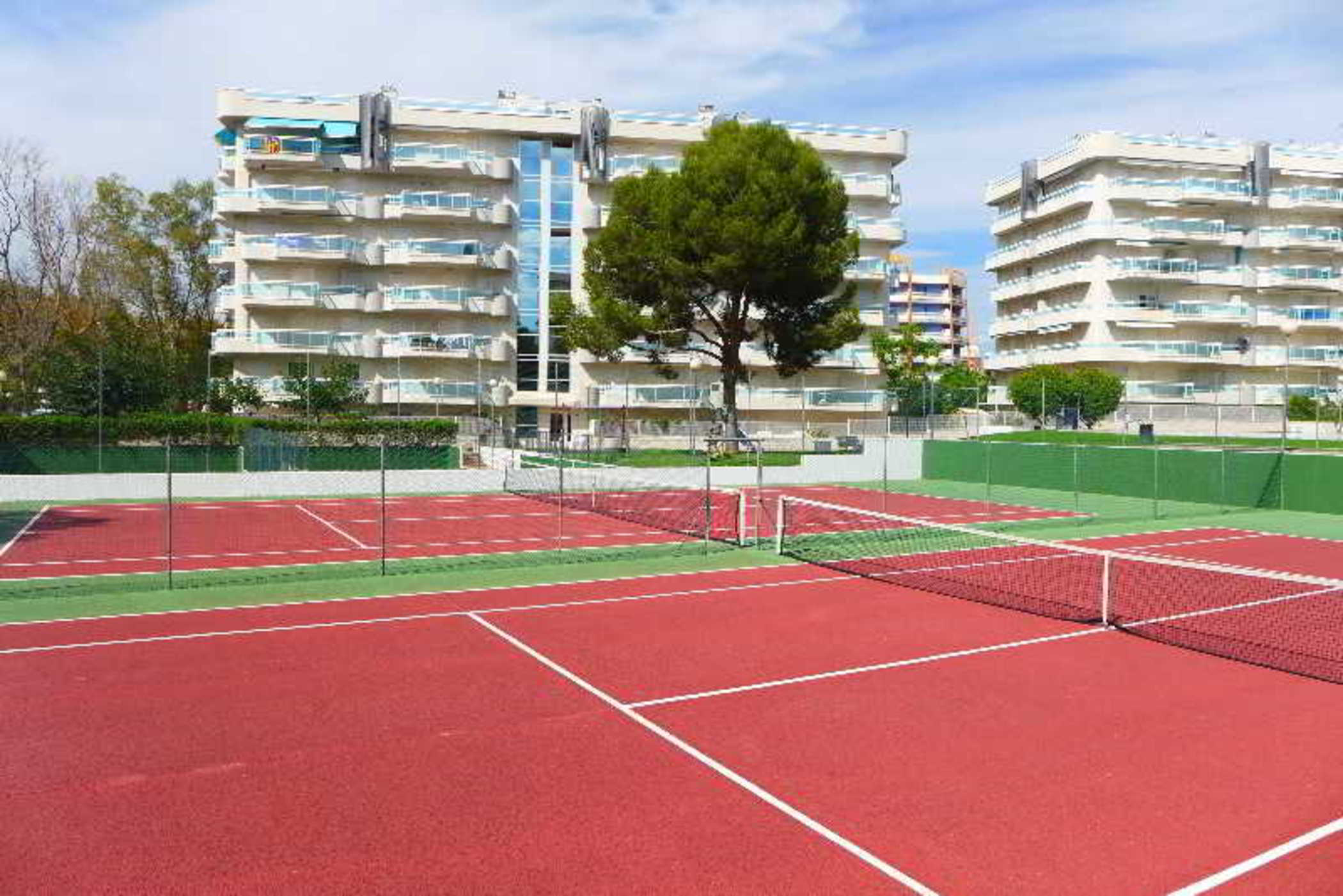 Apartments Larimar Salou Rentalmar Families Only