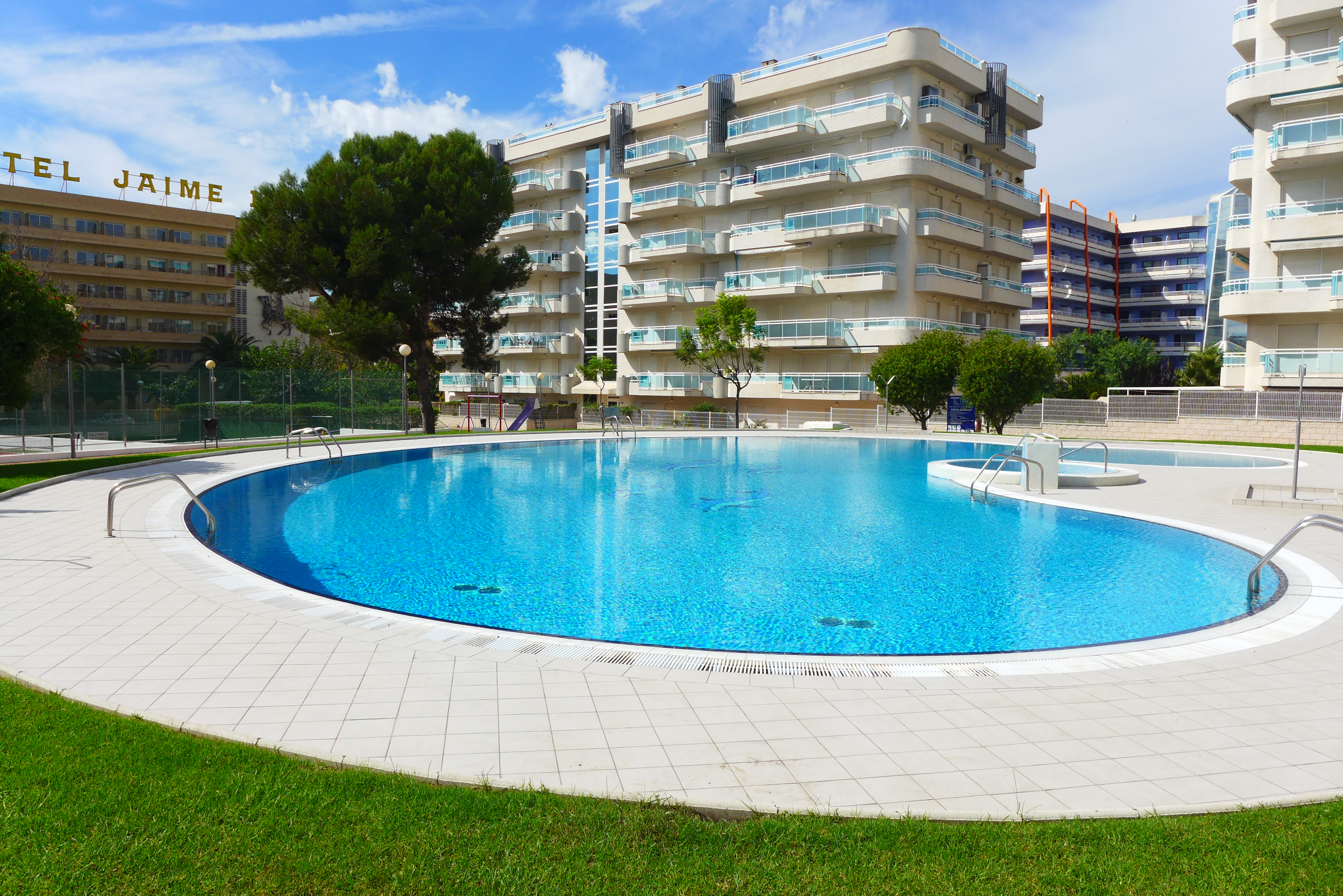 Apartments Larimar Salou Rentalmar Families Only