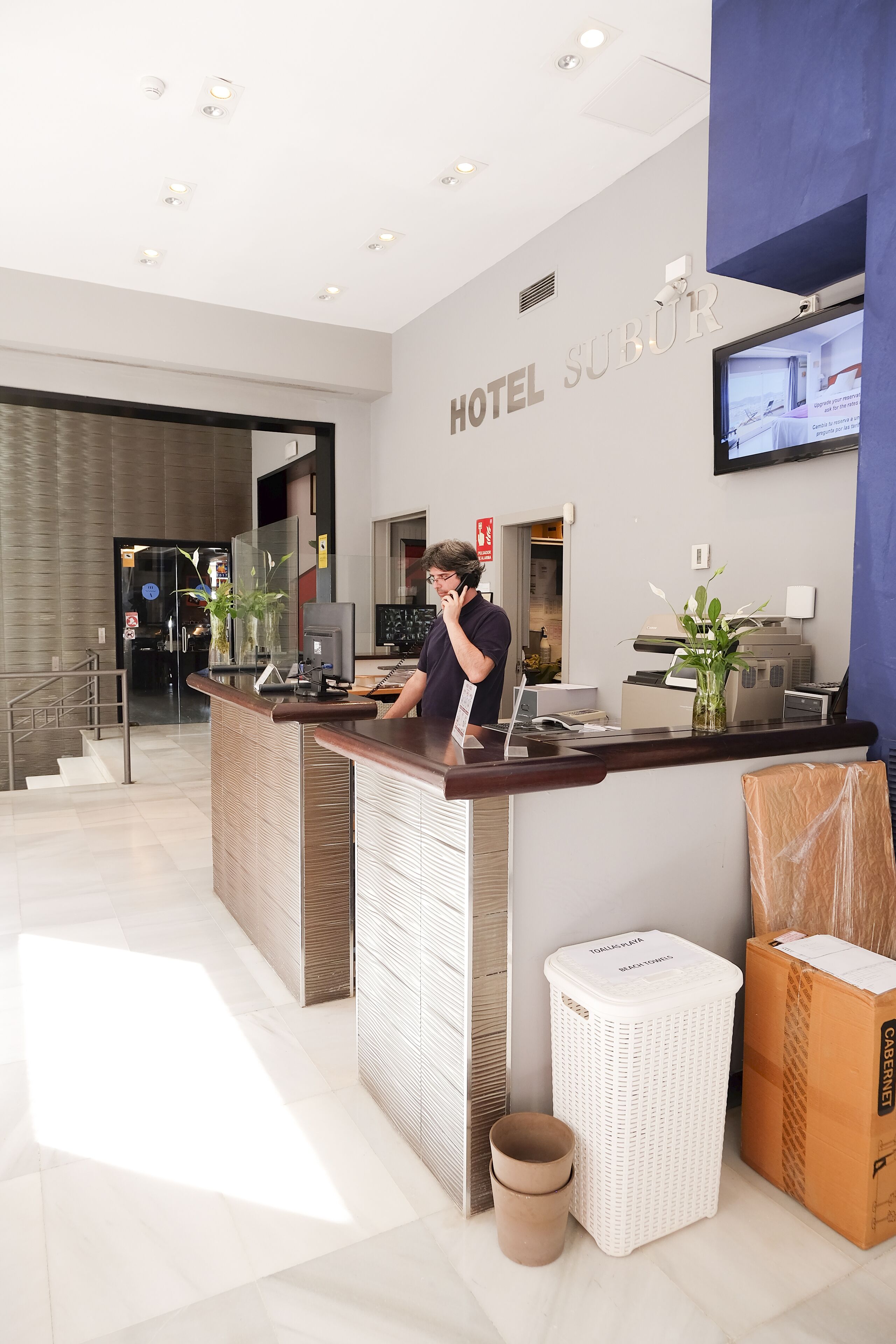 Hotel Subur