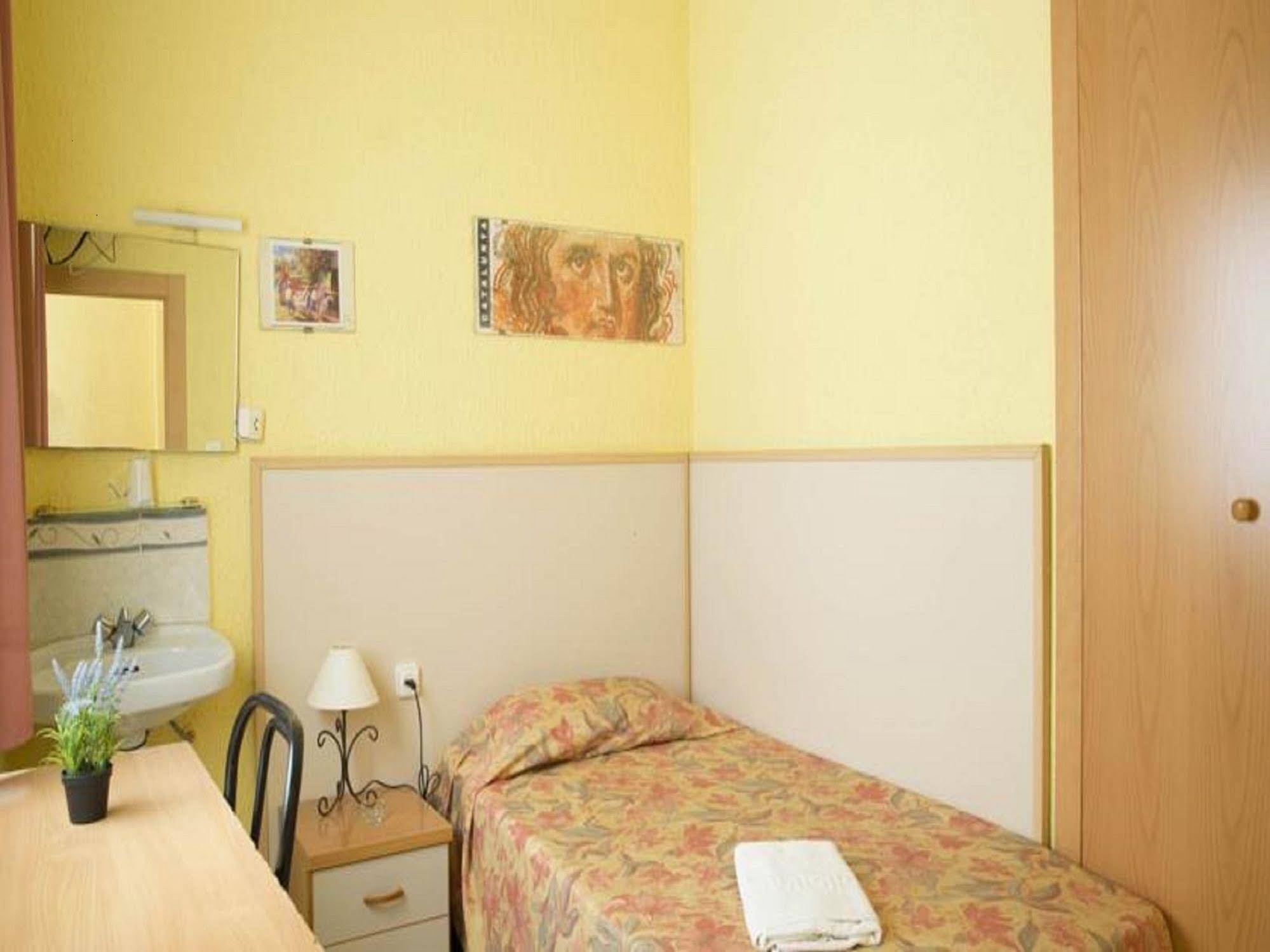 Hostal Alhambra