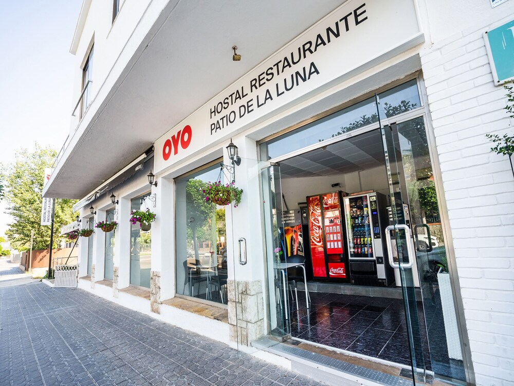 Hostal Patio de la Luna by OYO Rooms