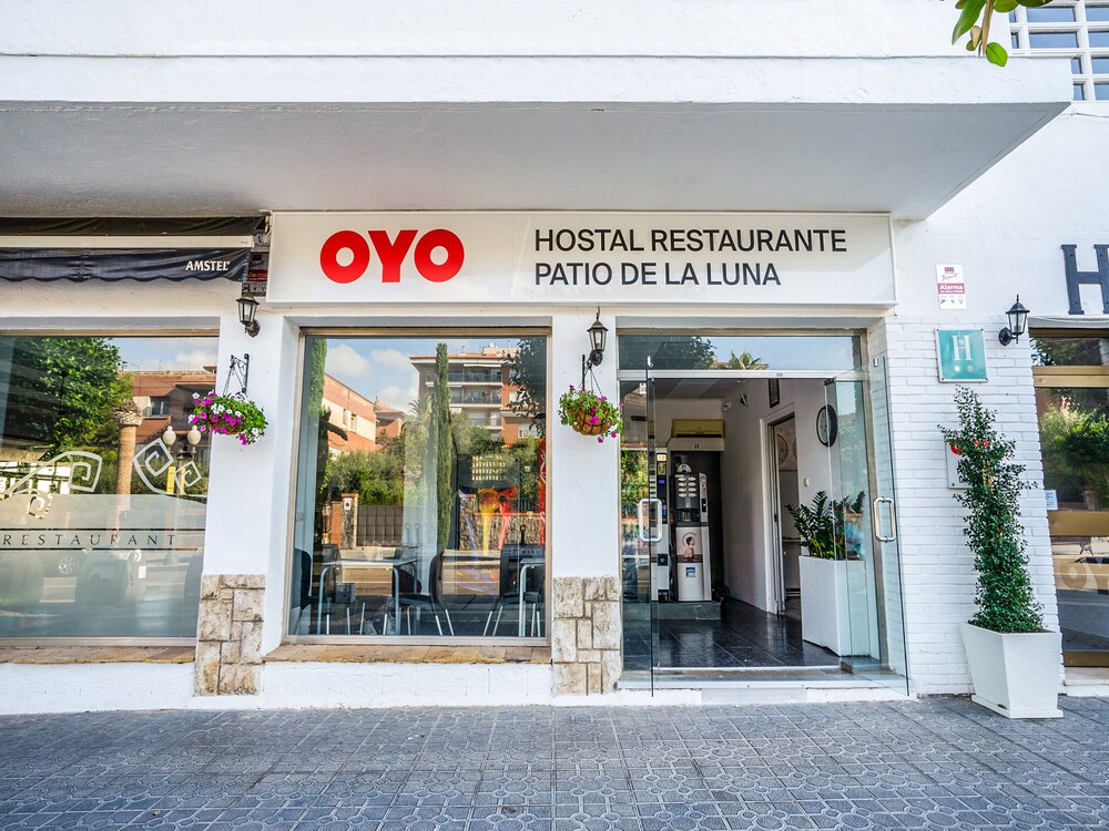 Hostal Patio de la Luna by OYO Rooms