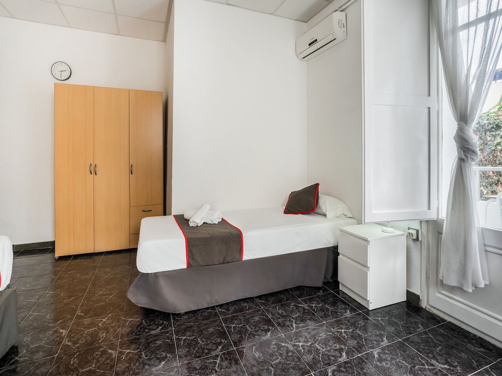 Hostal Patio de la Luna by OYO Rooms