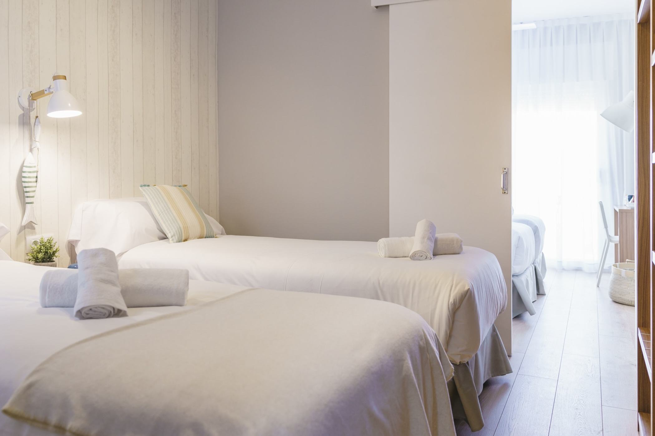 Mumm by Pillow