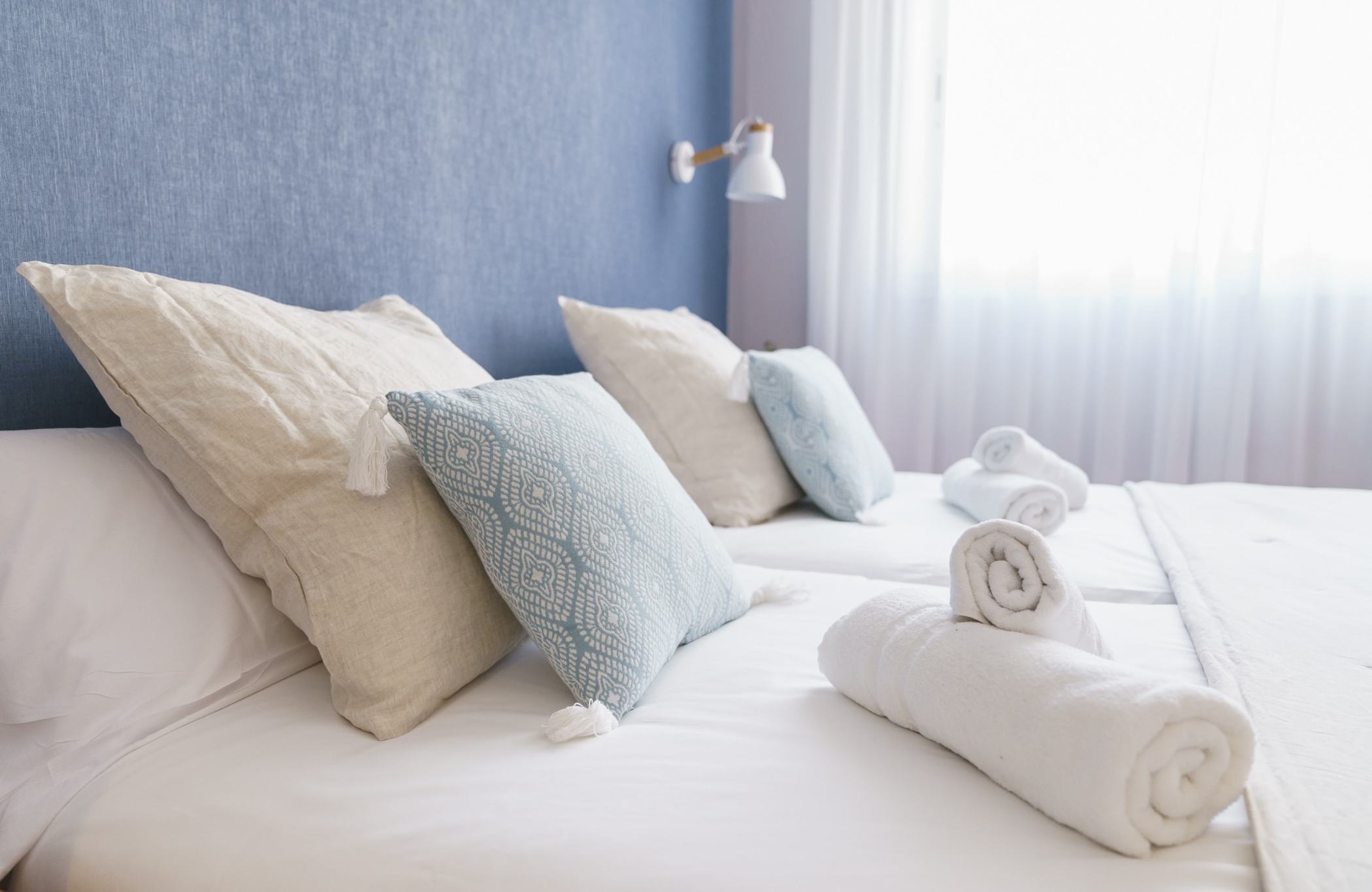 Mumm by Pillow