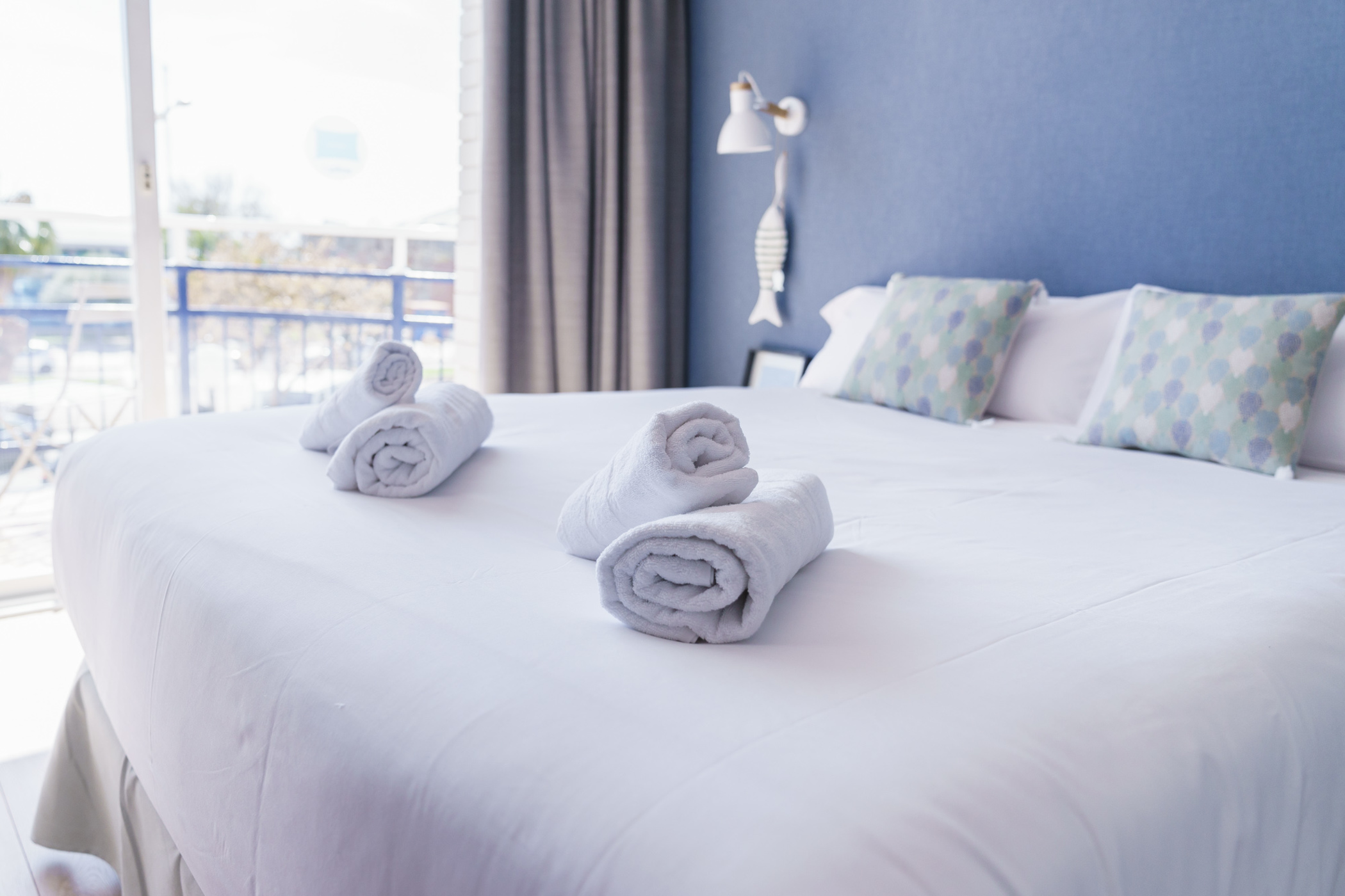 Mumm by Pillow