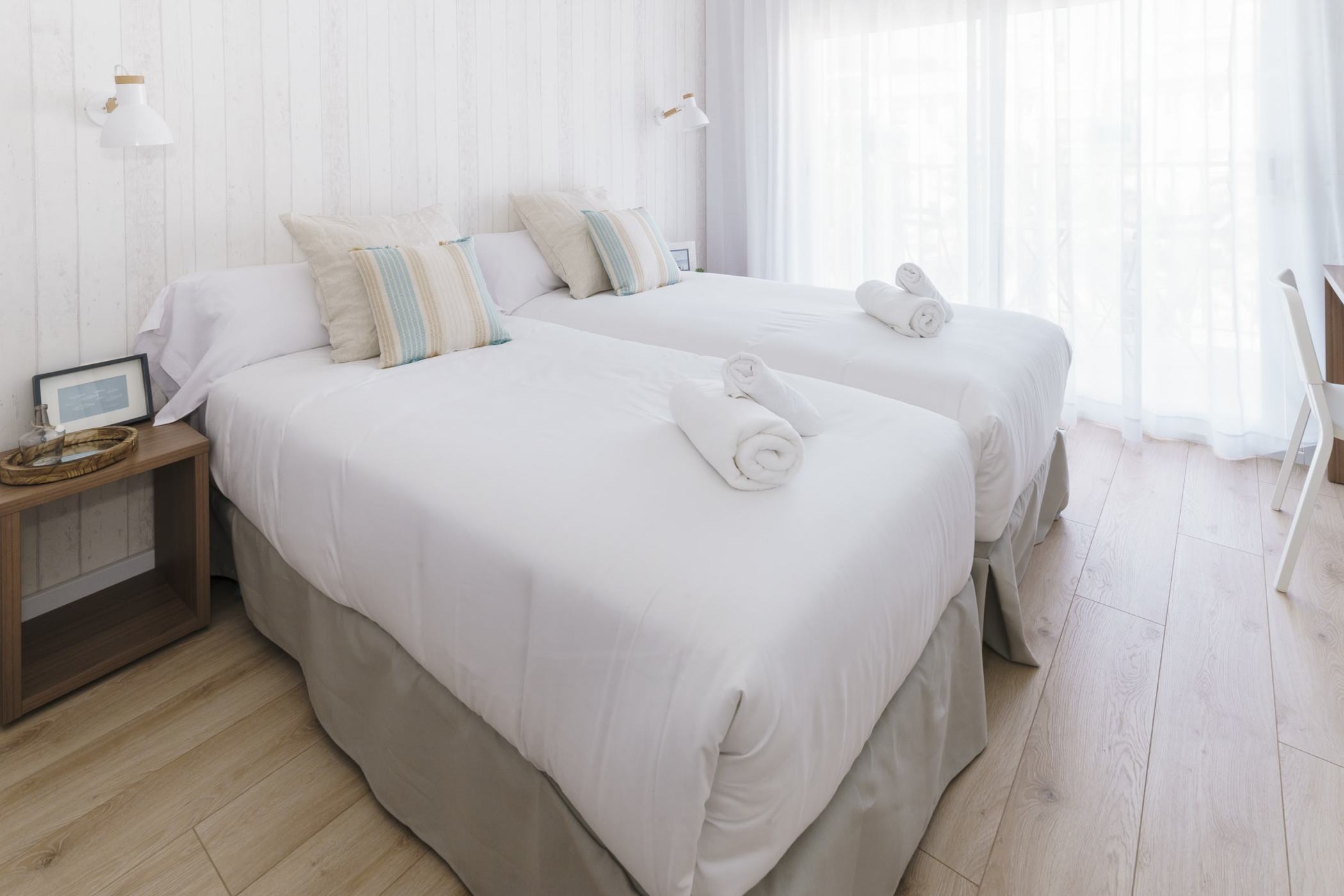 Mumm by Pillow