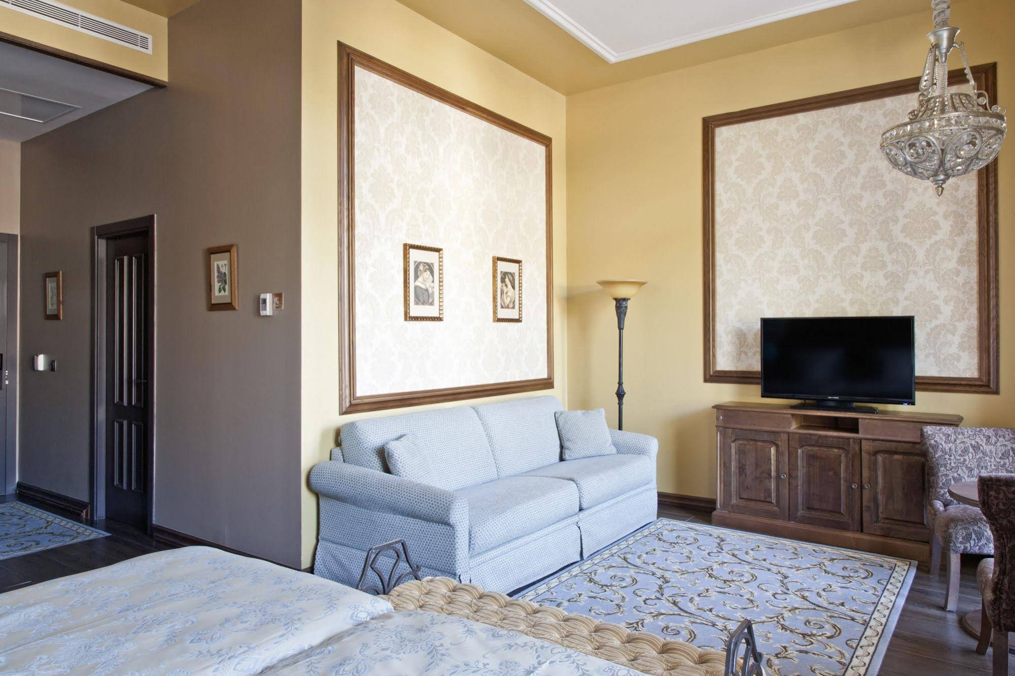 Hotel Mansión de Lucy at PortAventura World