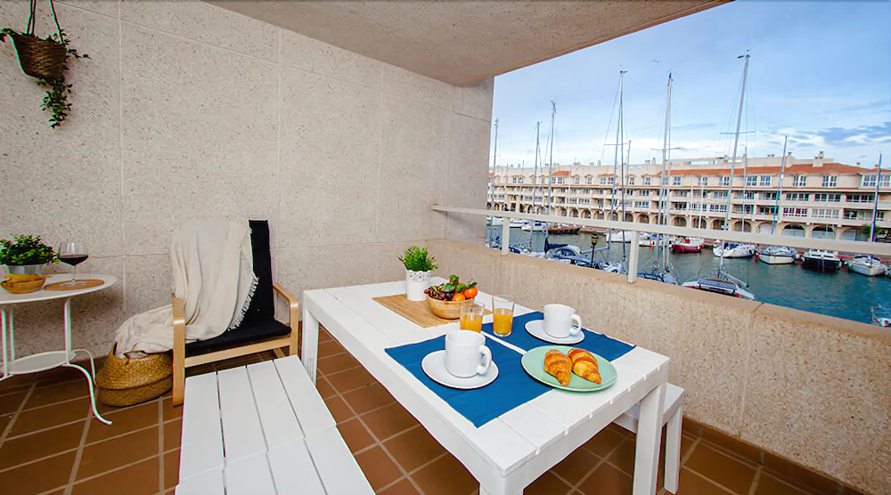 Apartamentos Puerto Almerimar