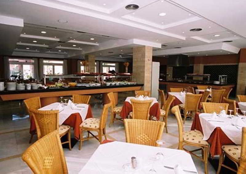 Apartamentos Golf Center Pueblo