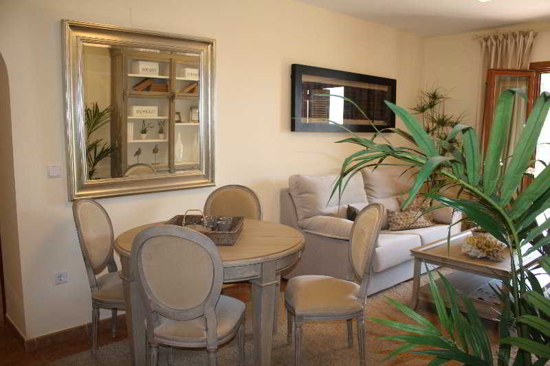 Conjunto Residencial Las Encinas
