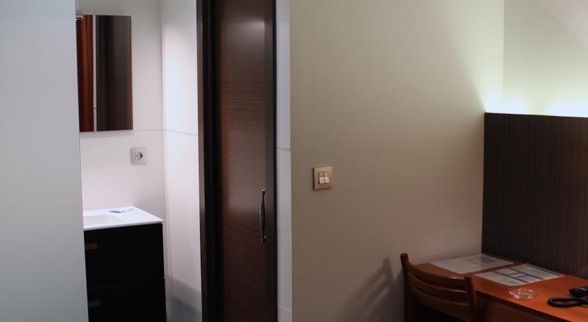 Hotel De Francia y París
